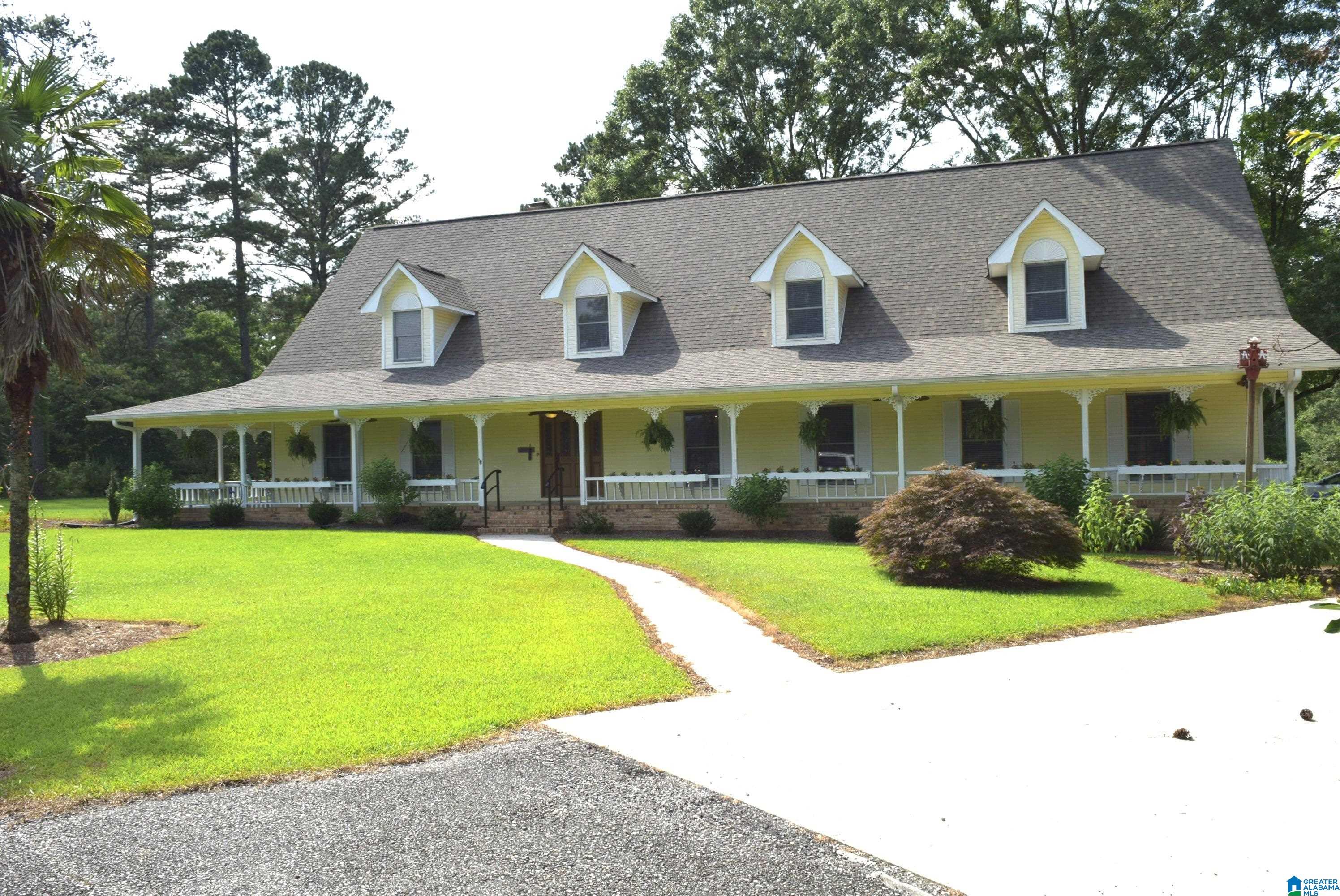 104 CARRIAGE HILLS DRIVE