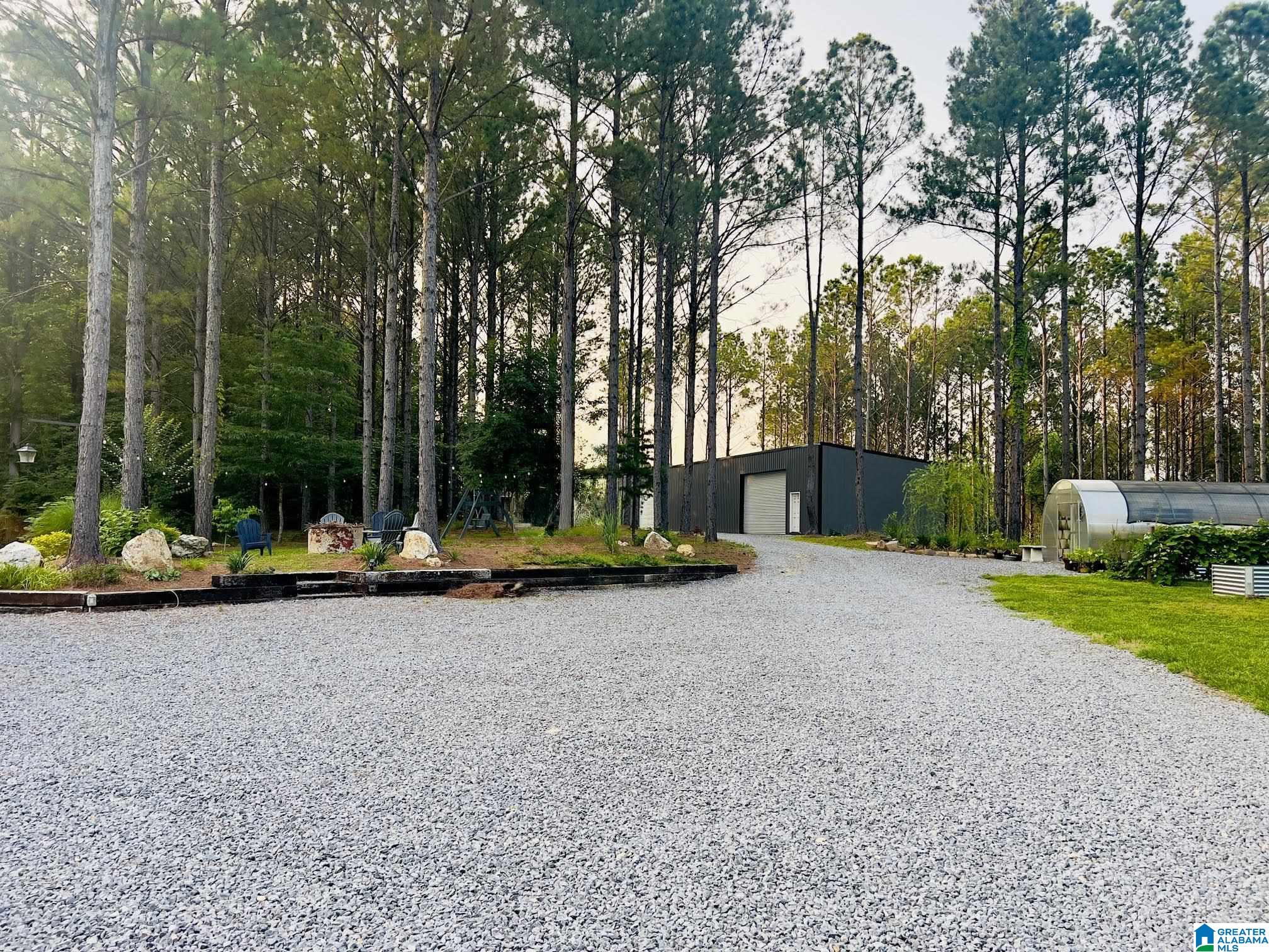 2575 SAINT CLAIR ROAD