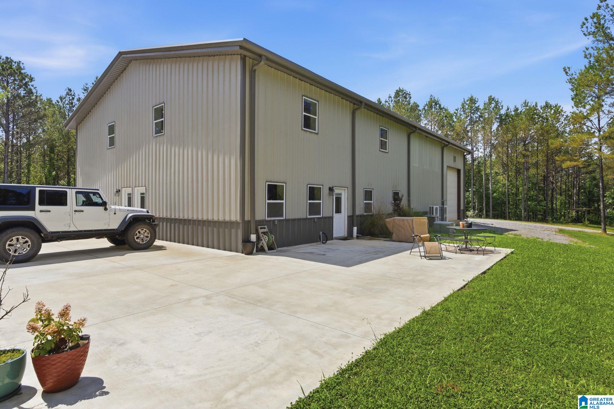 2575 SAINT CLAIR ROAD