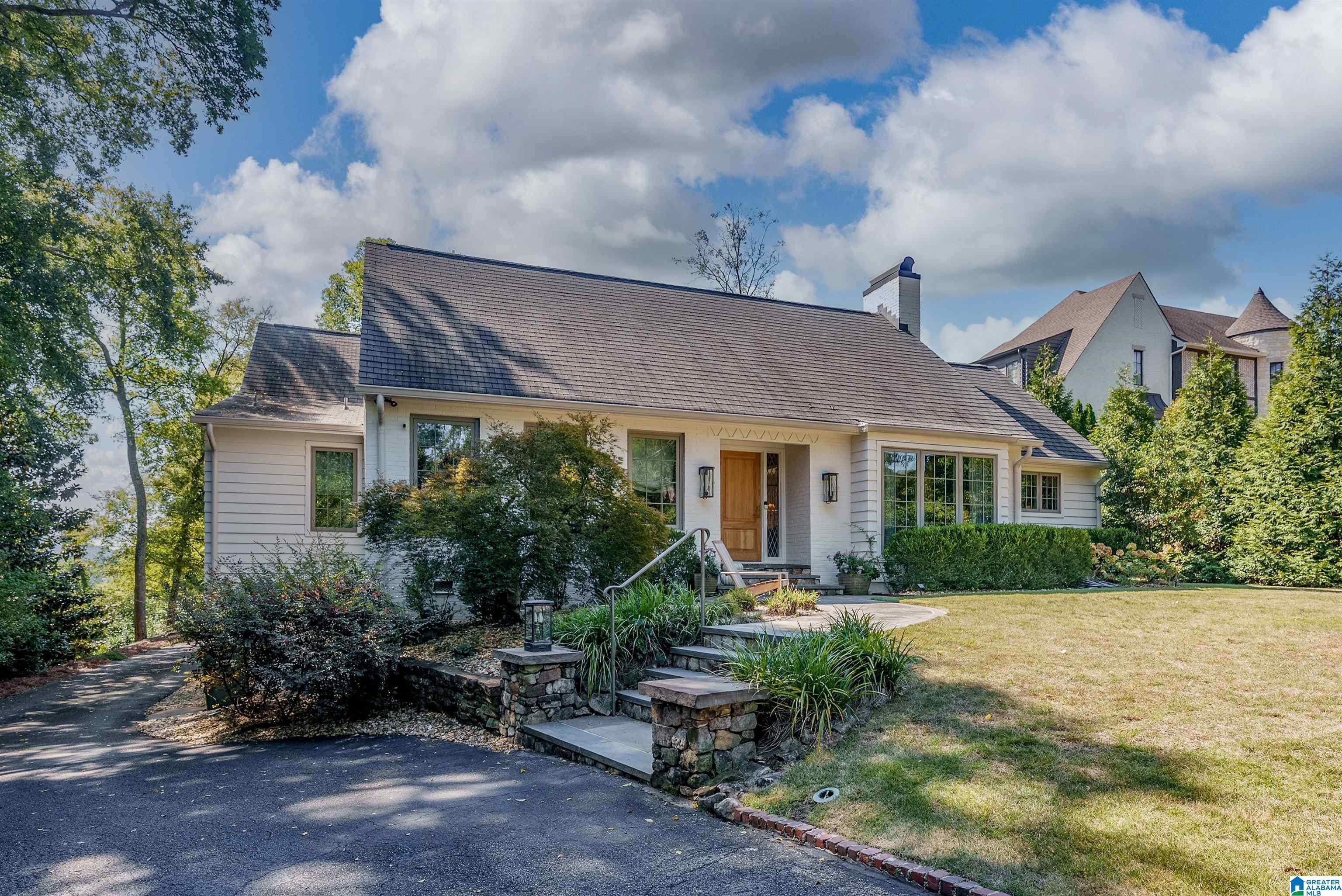5 RIDGE DRIVE
