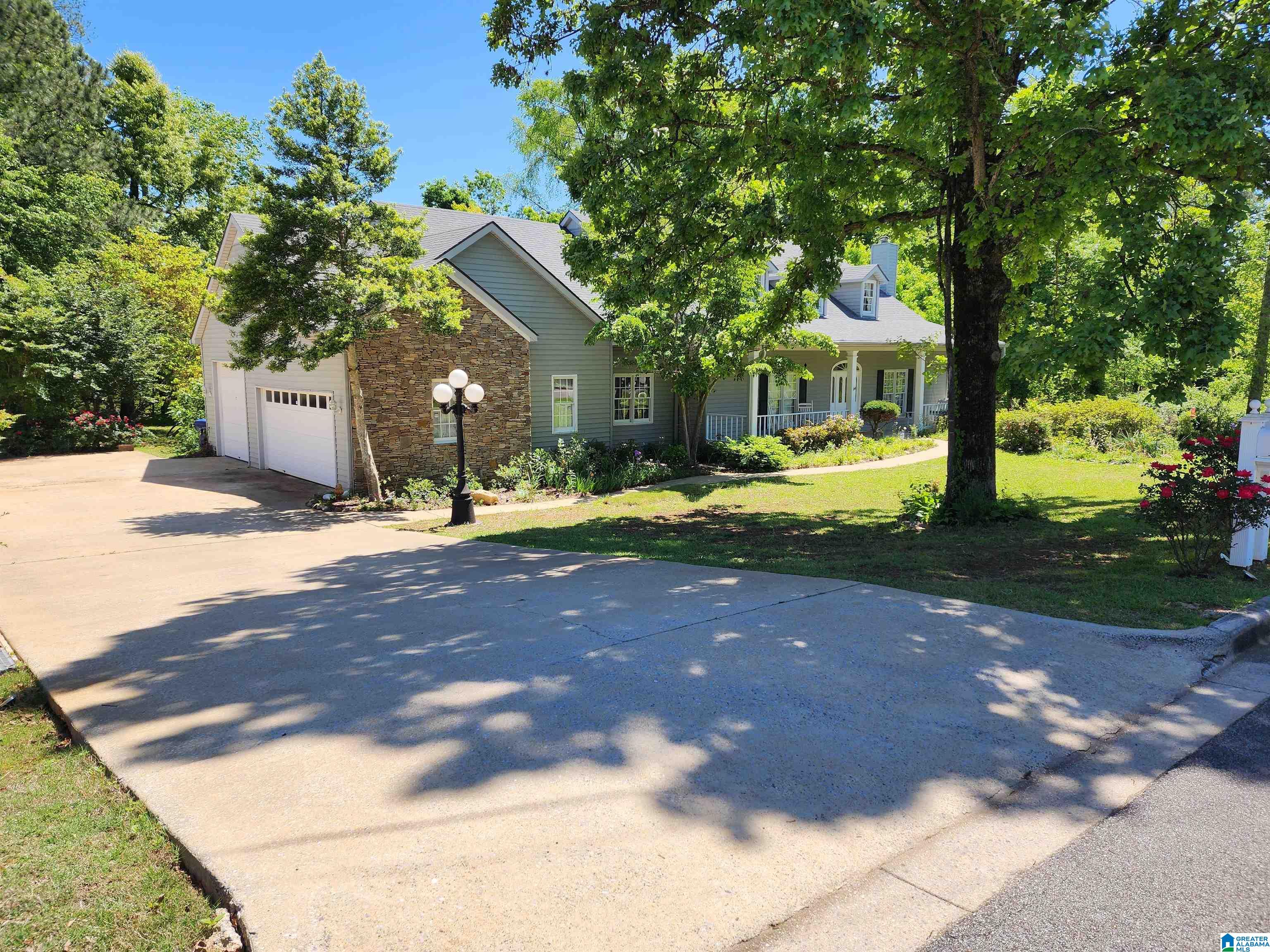 178 HUNTINGTON TRACE