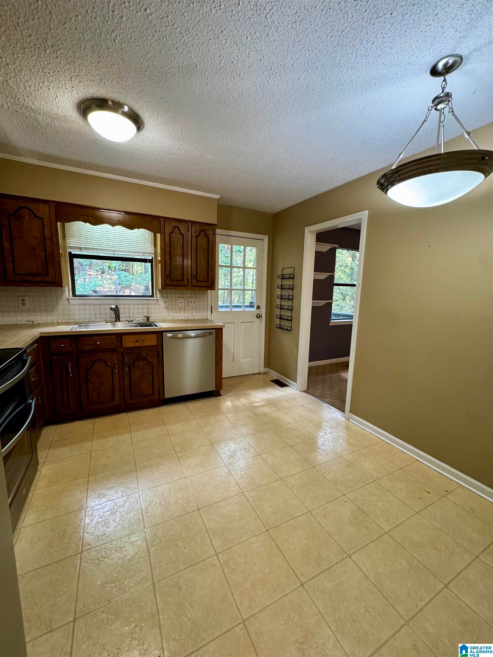 224 REDWOOD DRIVE - Photo 3