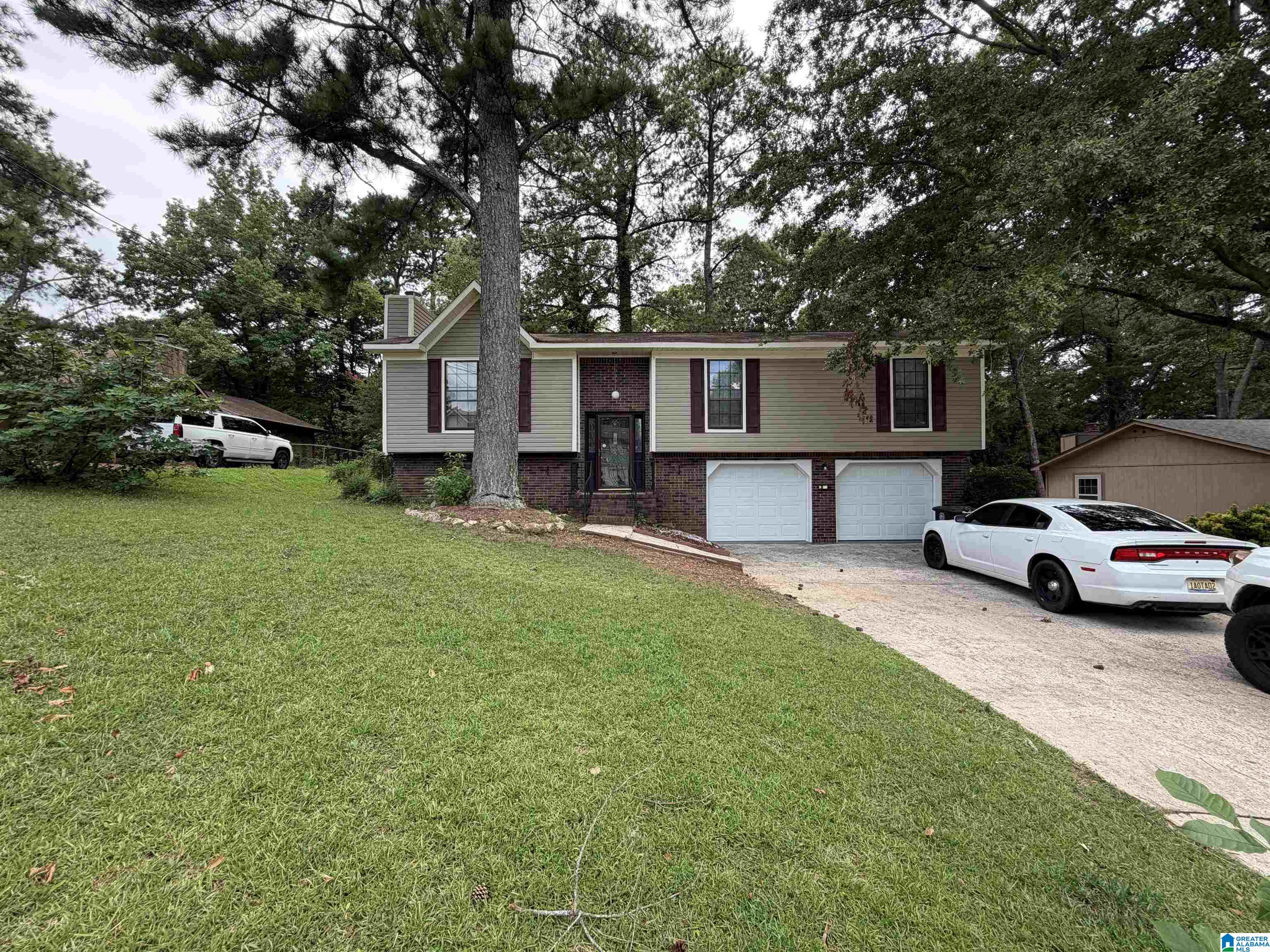816 PINE FOREST CIRCLE