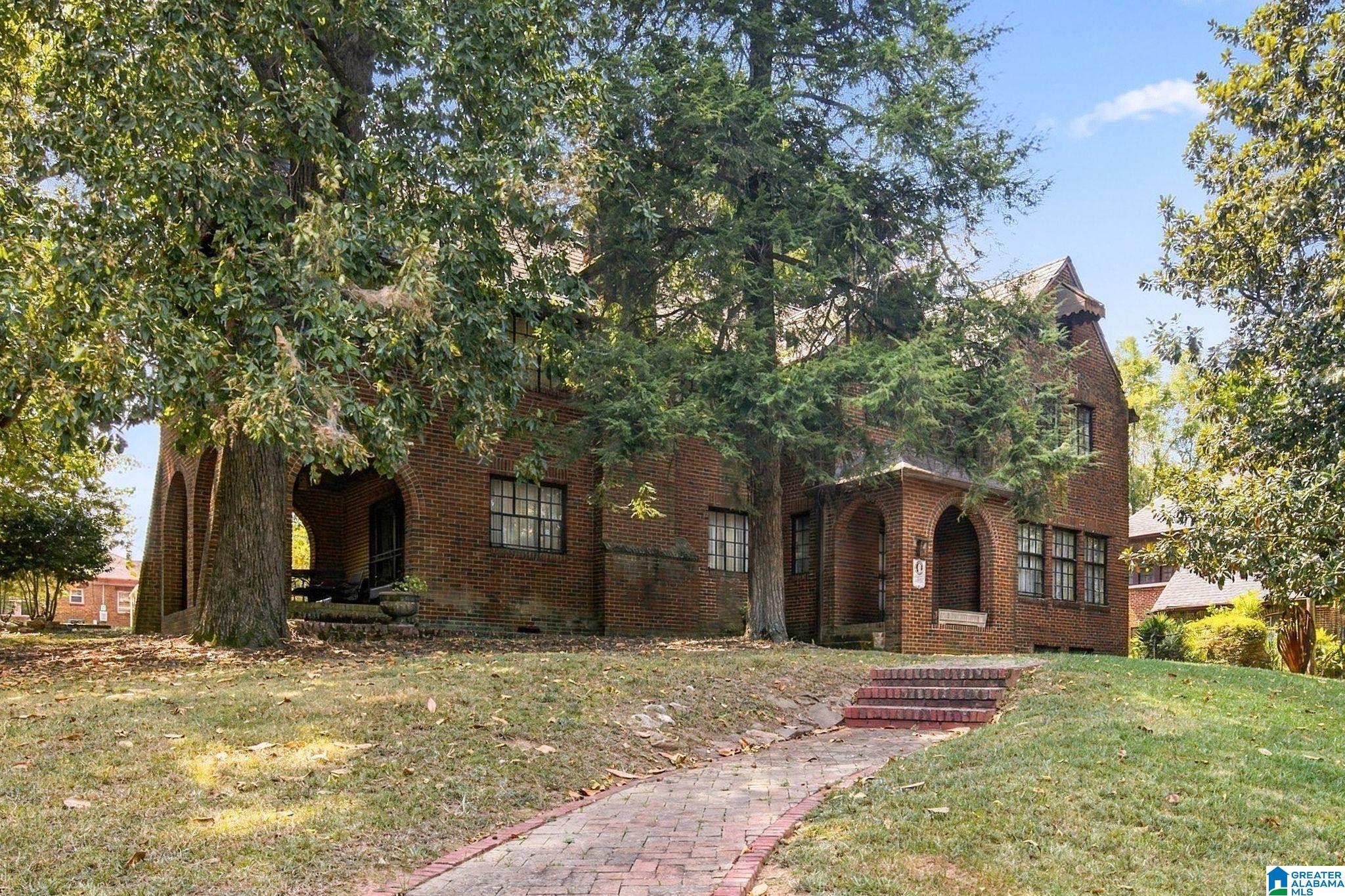 2837 BUSH BOULEVARD
