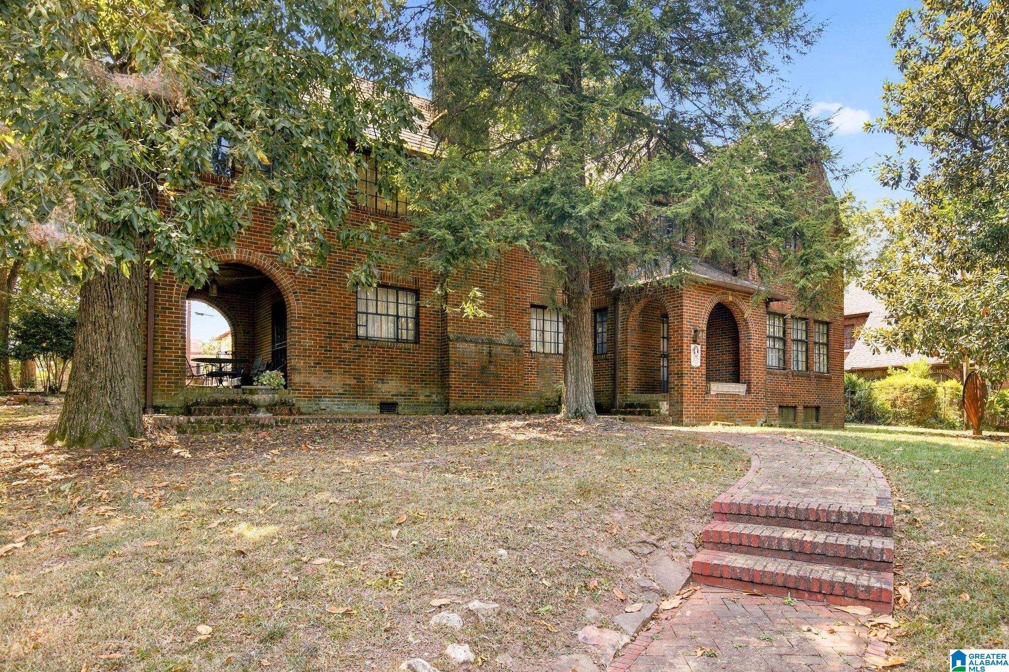 2837 BUSH BOULEVARD