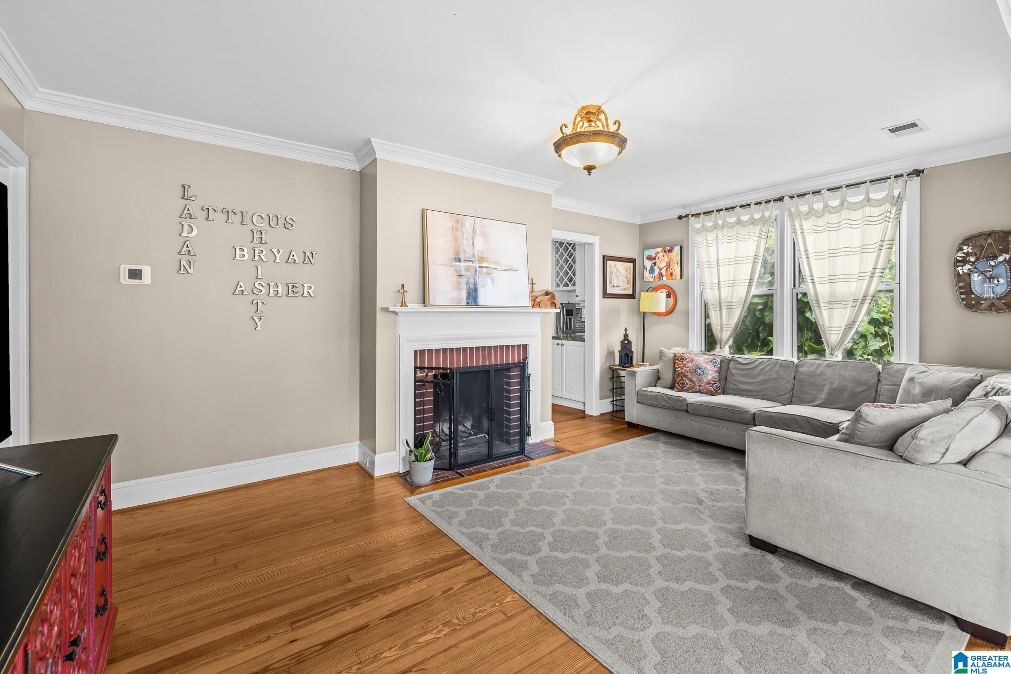 330 BRENTWOOD AVENUE