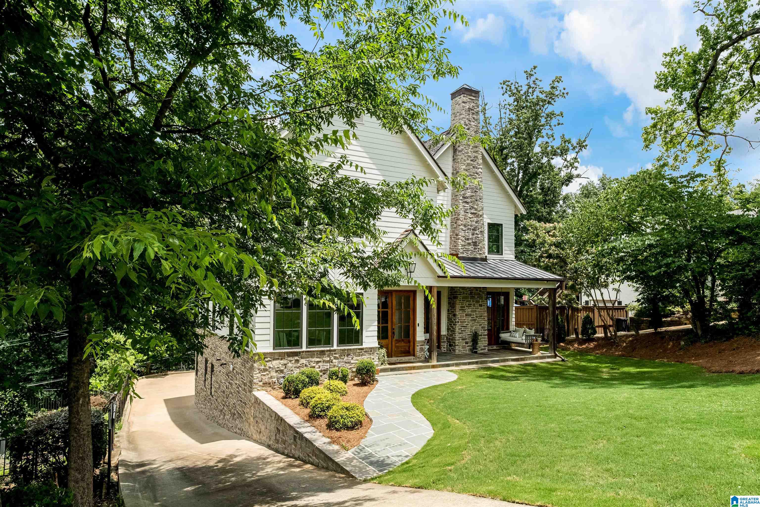 422 DEVON DRIVE