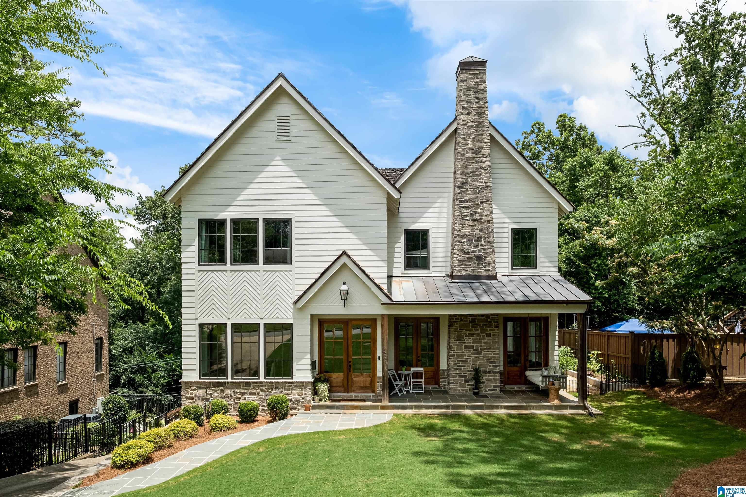 422 DEVON DRIVE