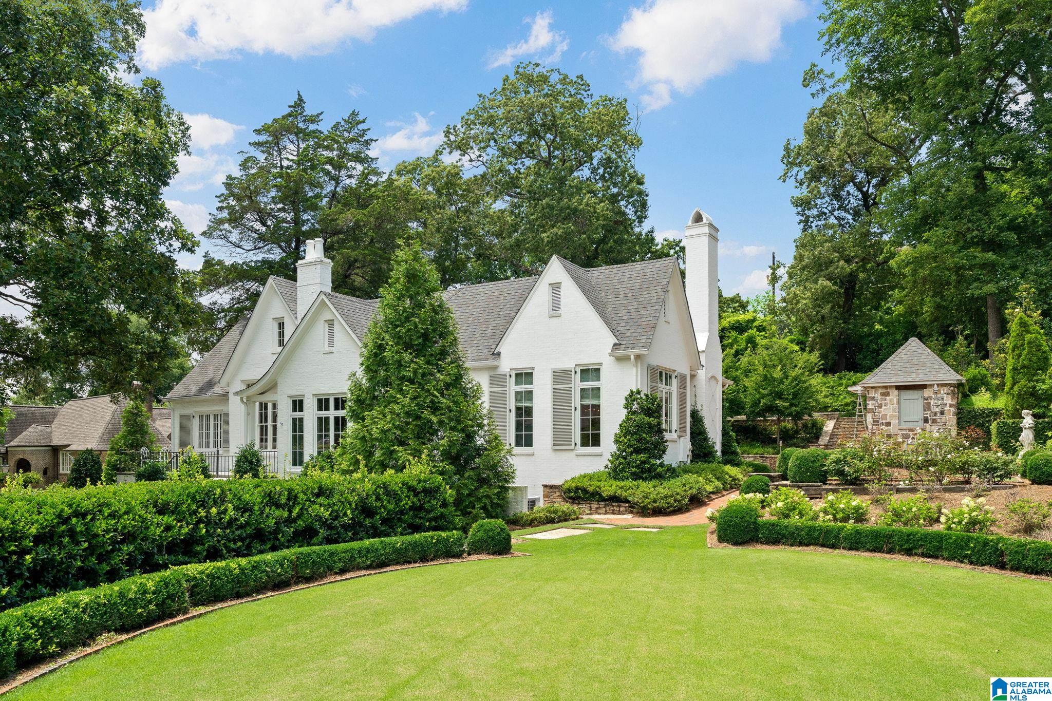 124 WINDSOR DRIVE