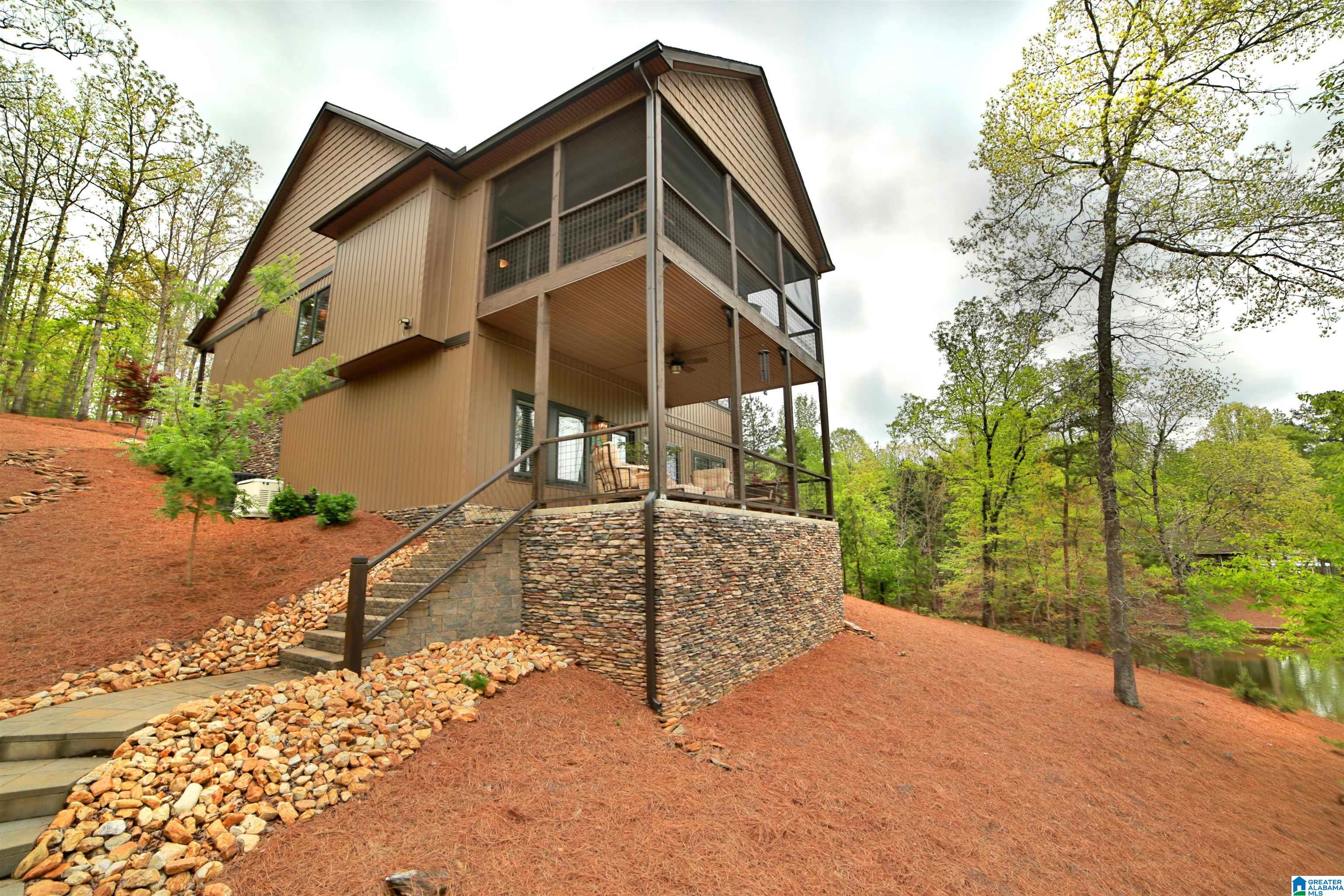 15 GINHOUSE POINT