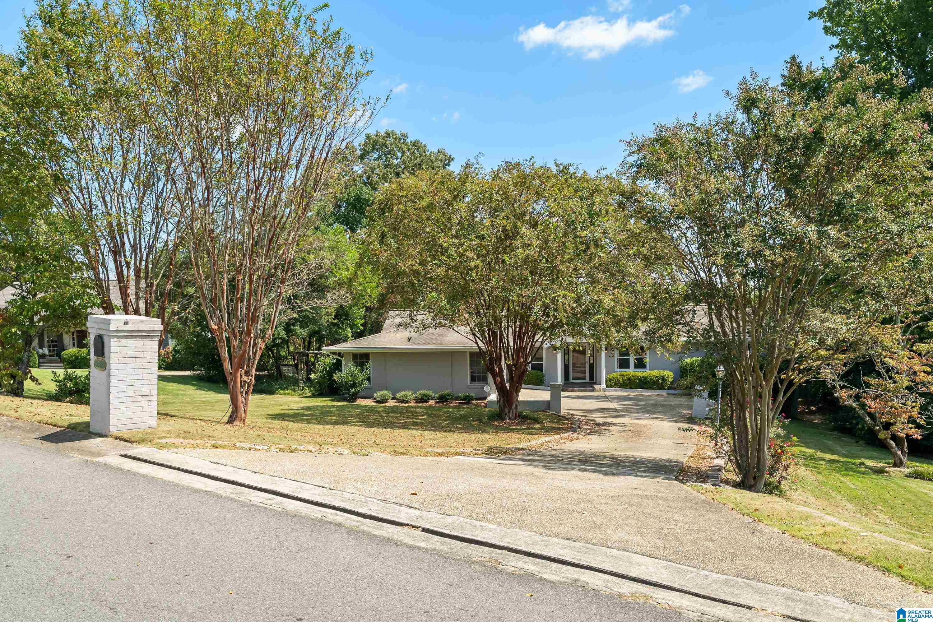 729 COMER DRIVE