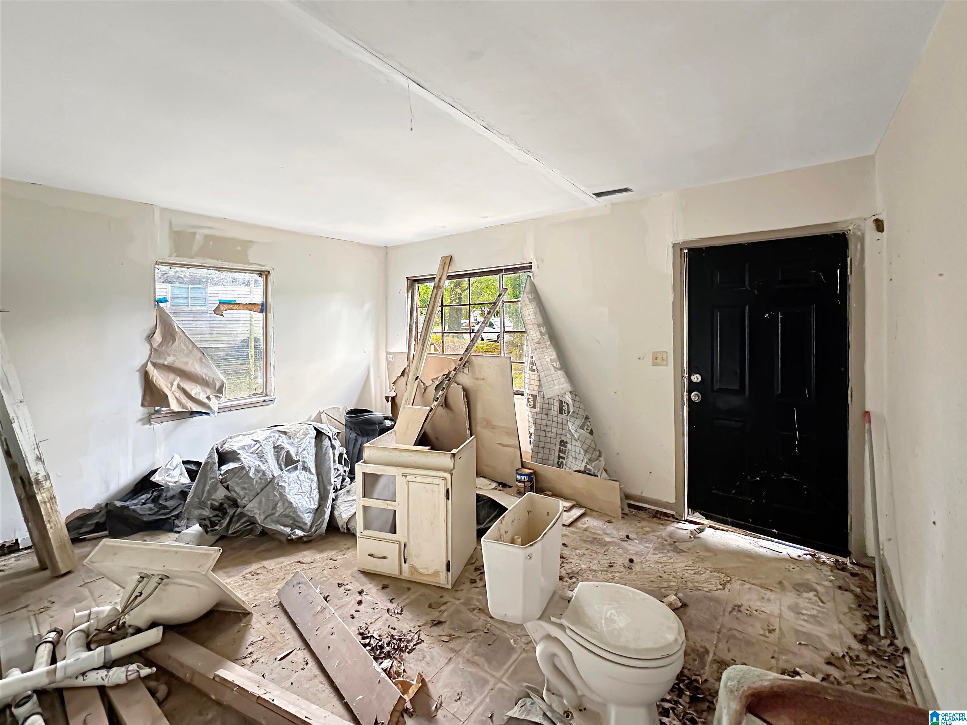 1541 MEADOW COURT