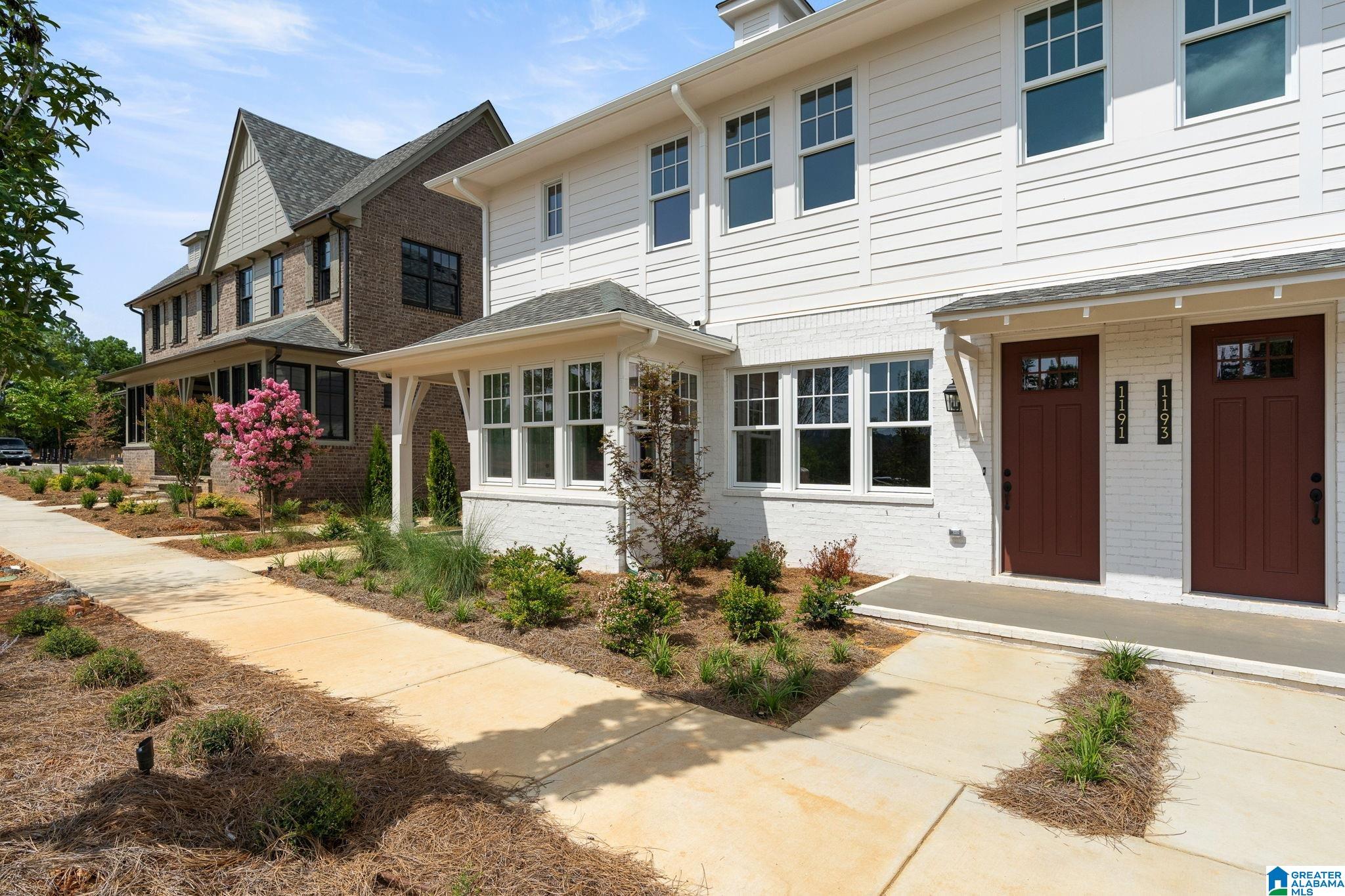 Photo 1 of 31 — 1191 WINDSOR SQUARE, BIRMINGHAM, AL 35242