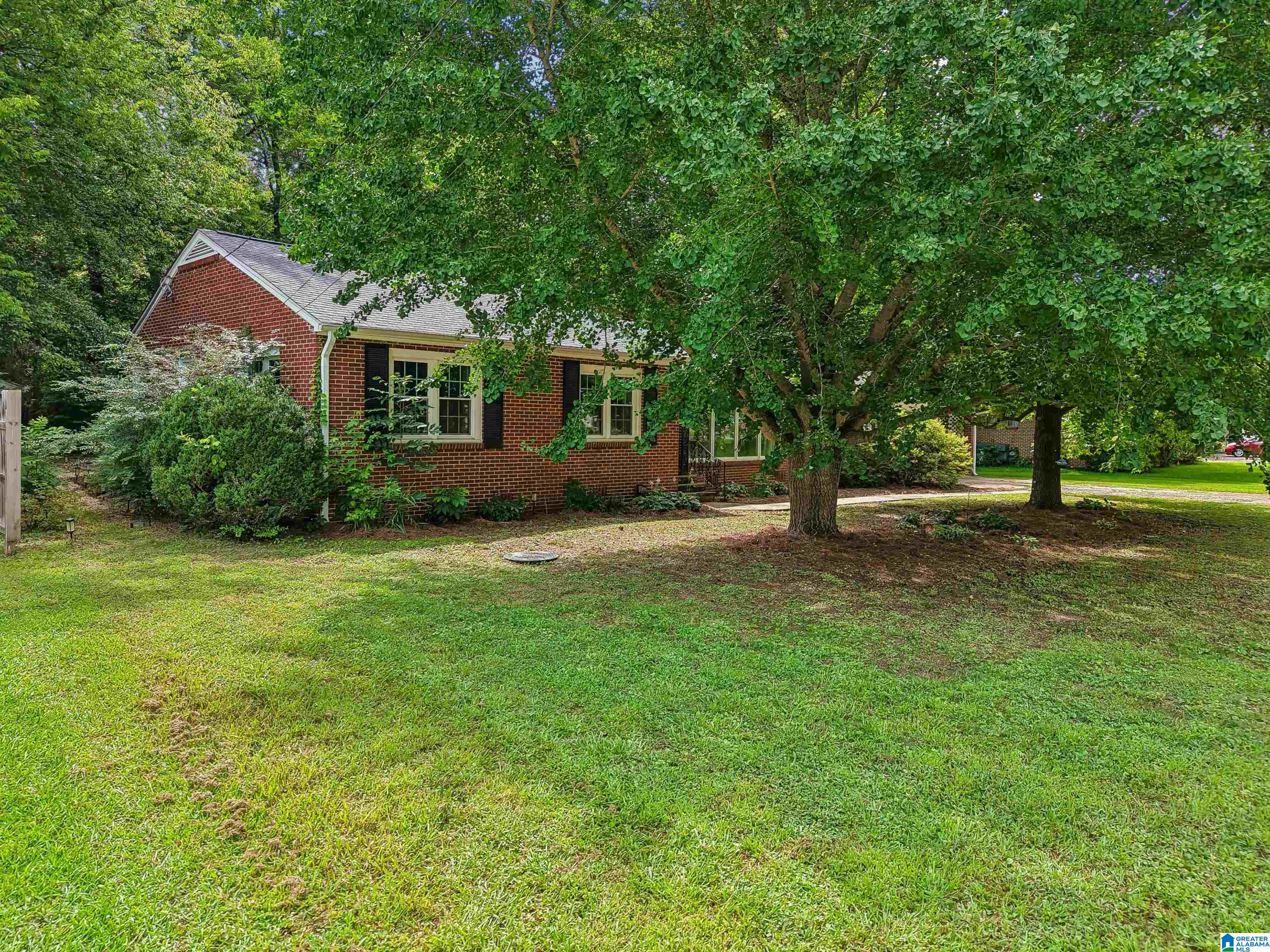 1249 NORMAN DRIVE