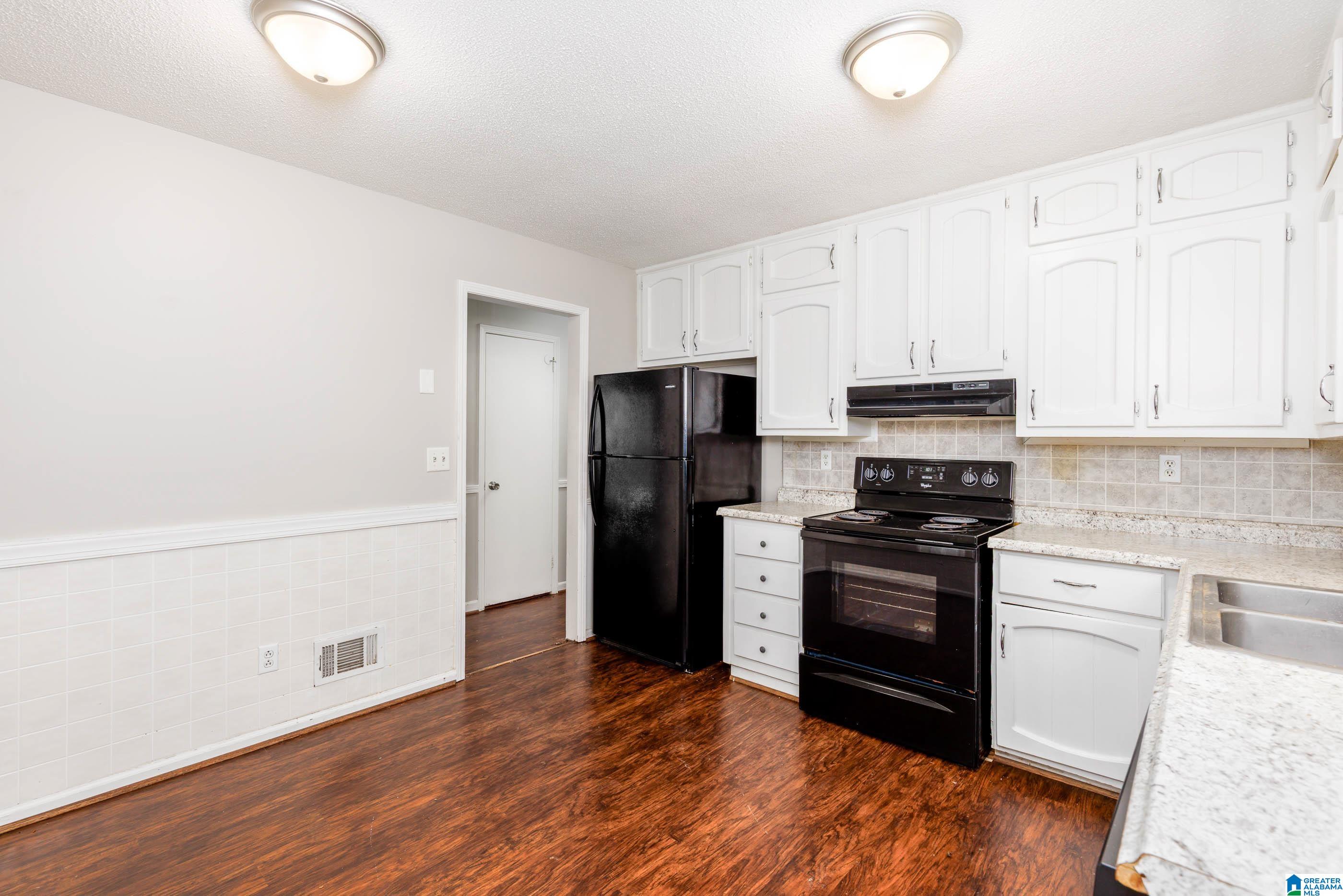 1708 ENGLISH KNOLL LANE