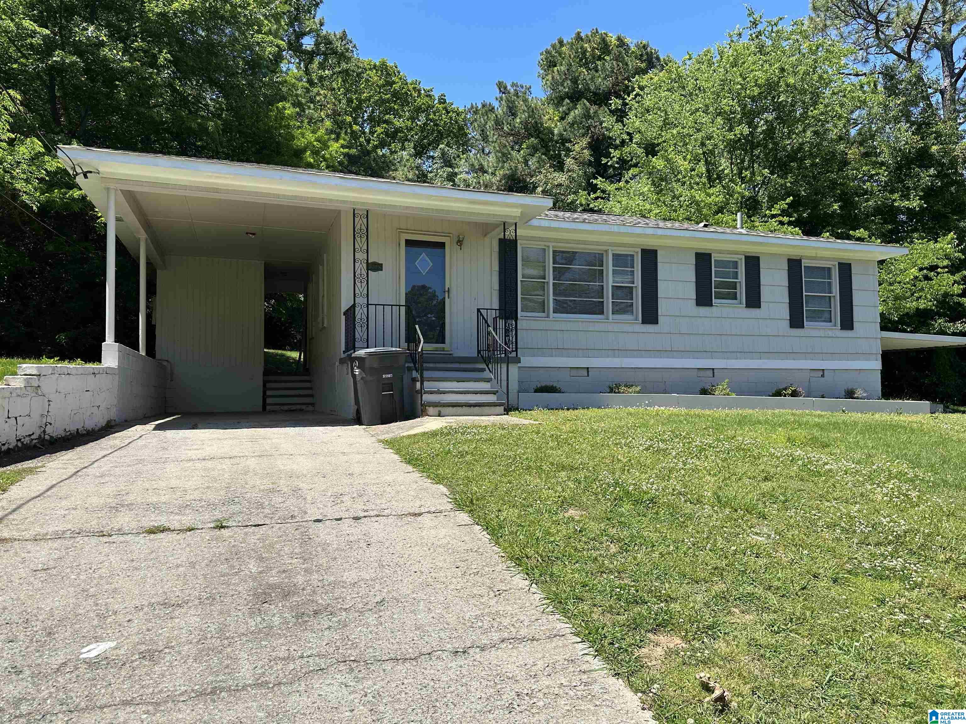 Photo 1 of 8 — 2228 5TH STREET, CENTER POINT, AL 35215