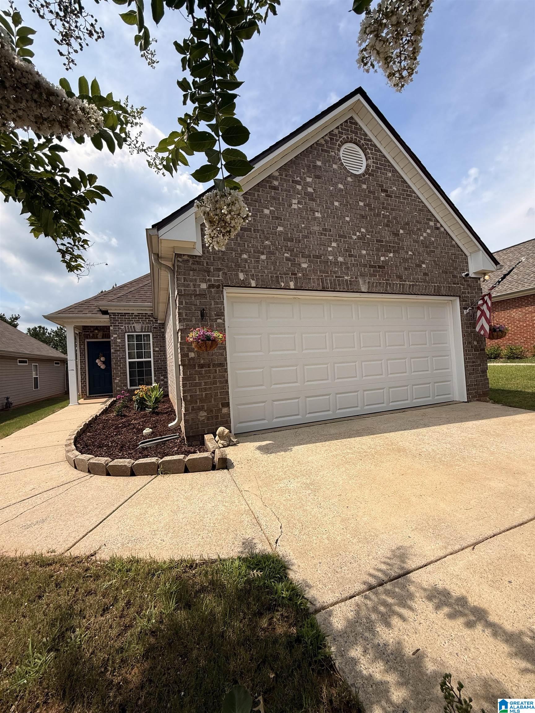 5447 AZALEA TRACE