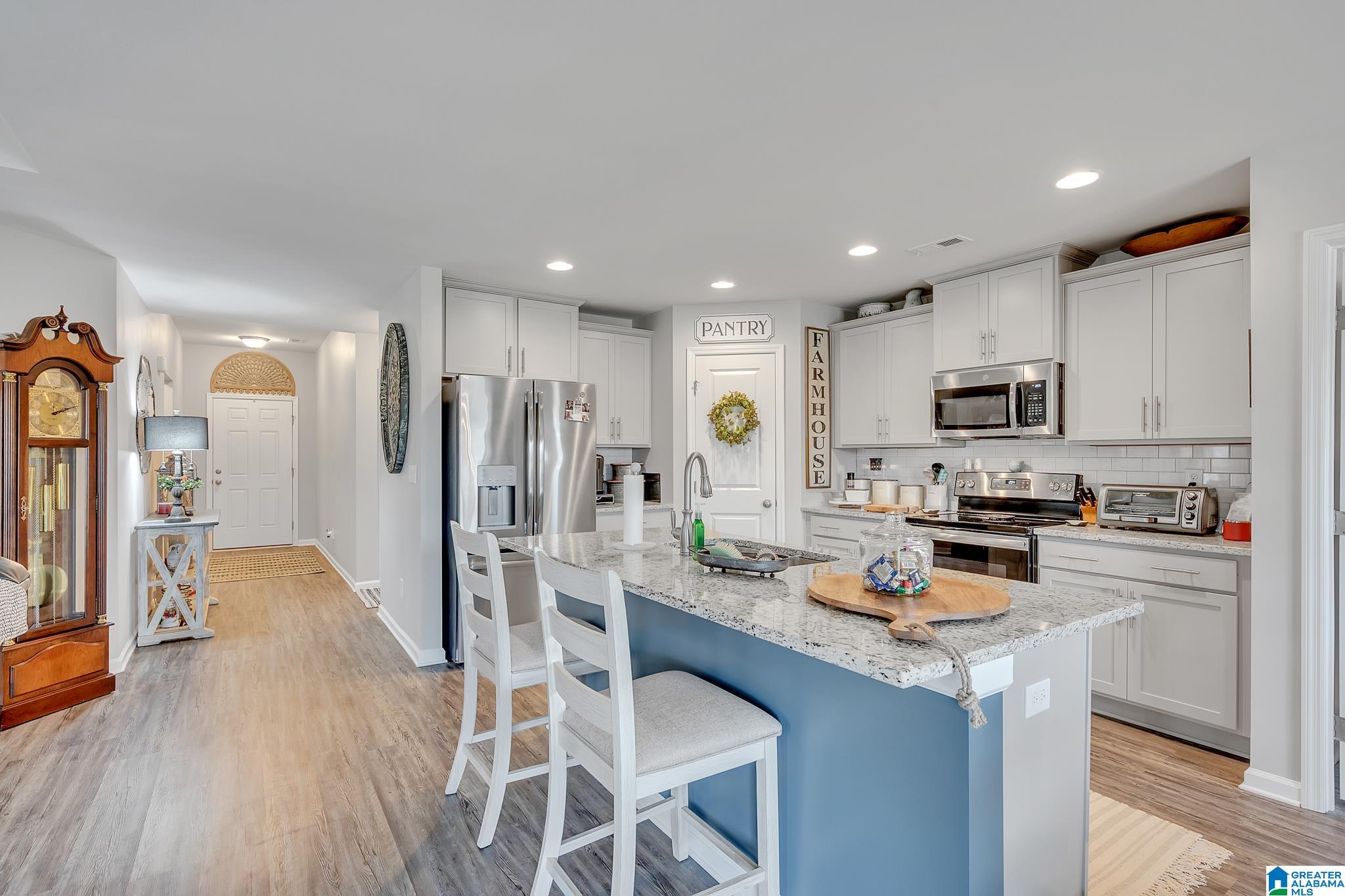 1107 COLONIAL DRIVE SW