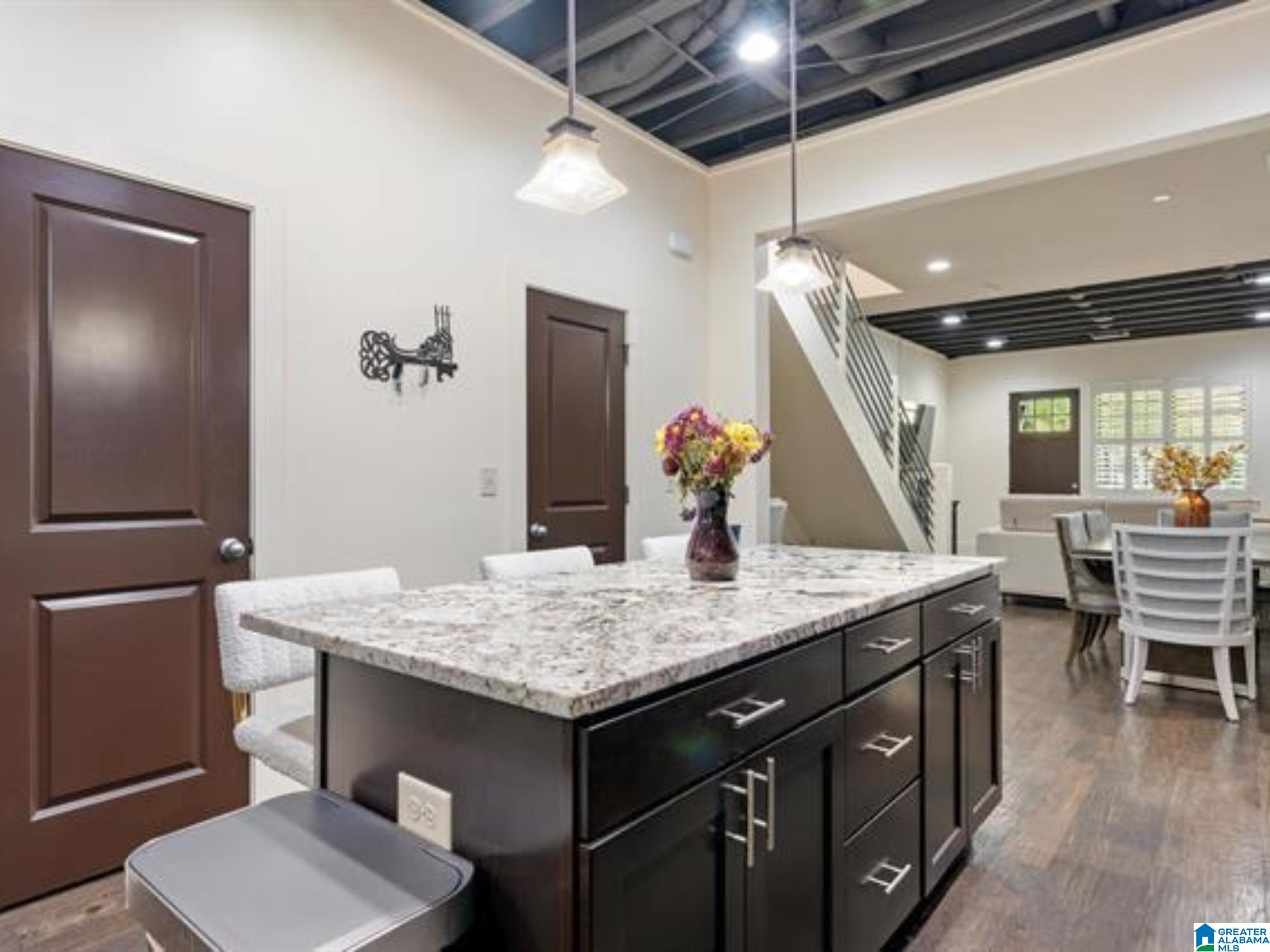 1208 BARRISTERS COURT