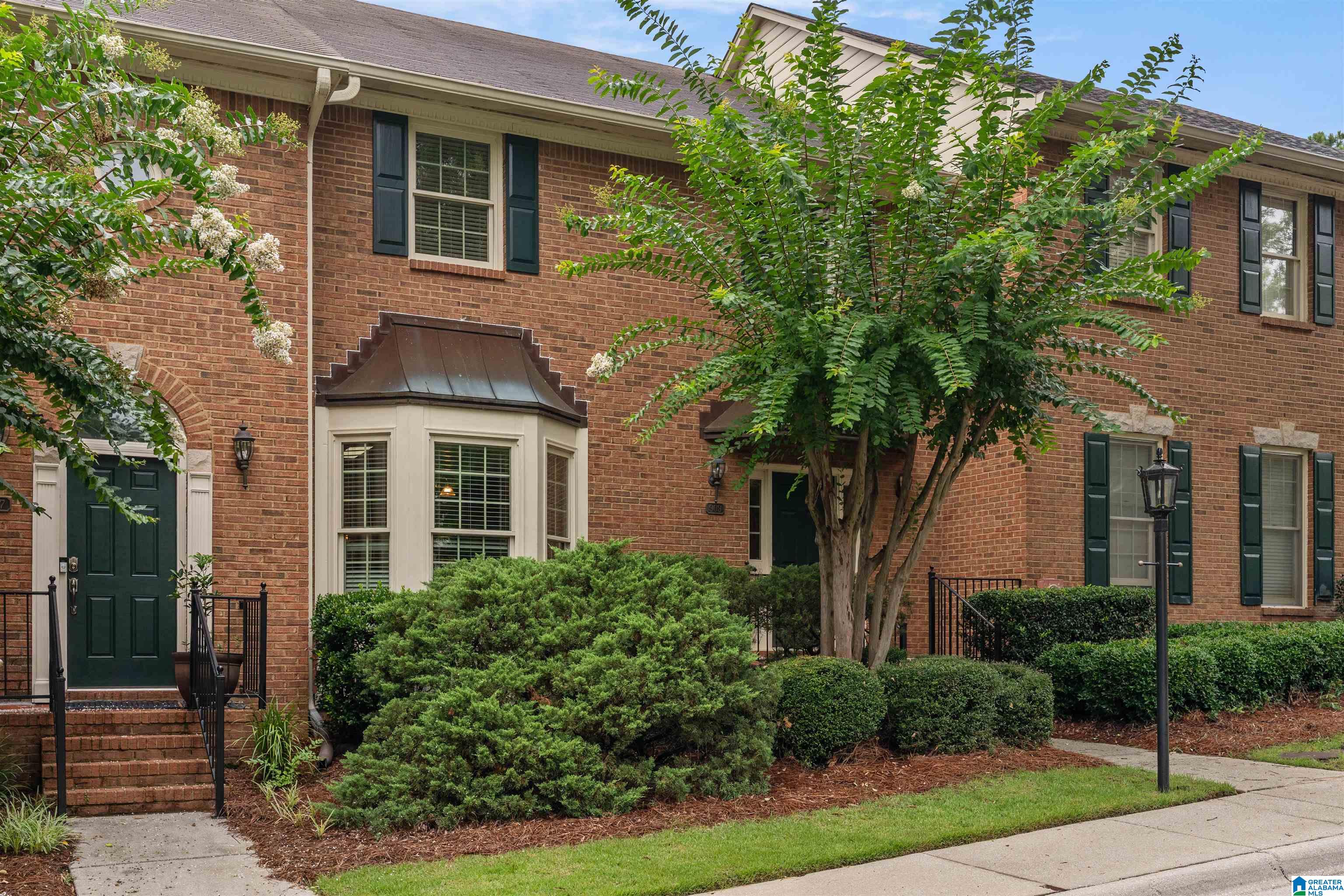 909 CHESTNUT OAKS CIRCLE
