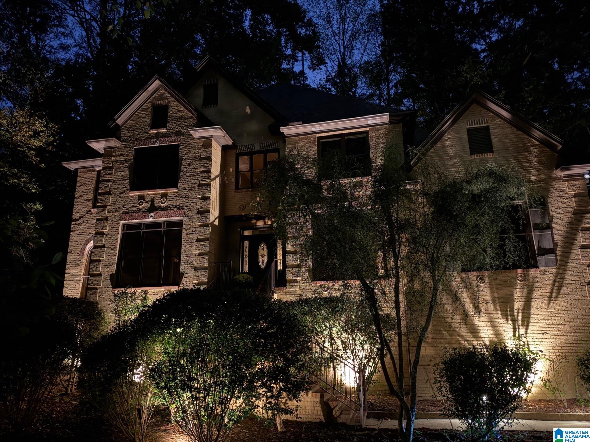 1207 LAKE FOREST CIRCLE