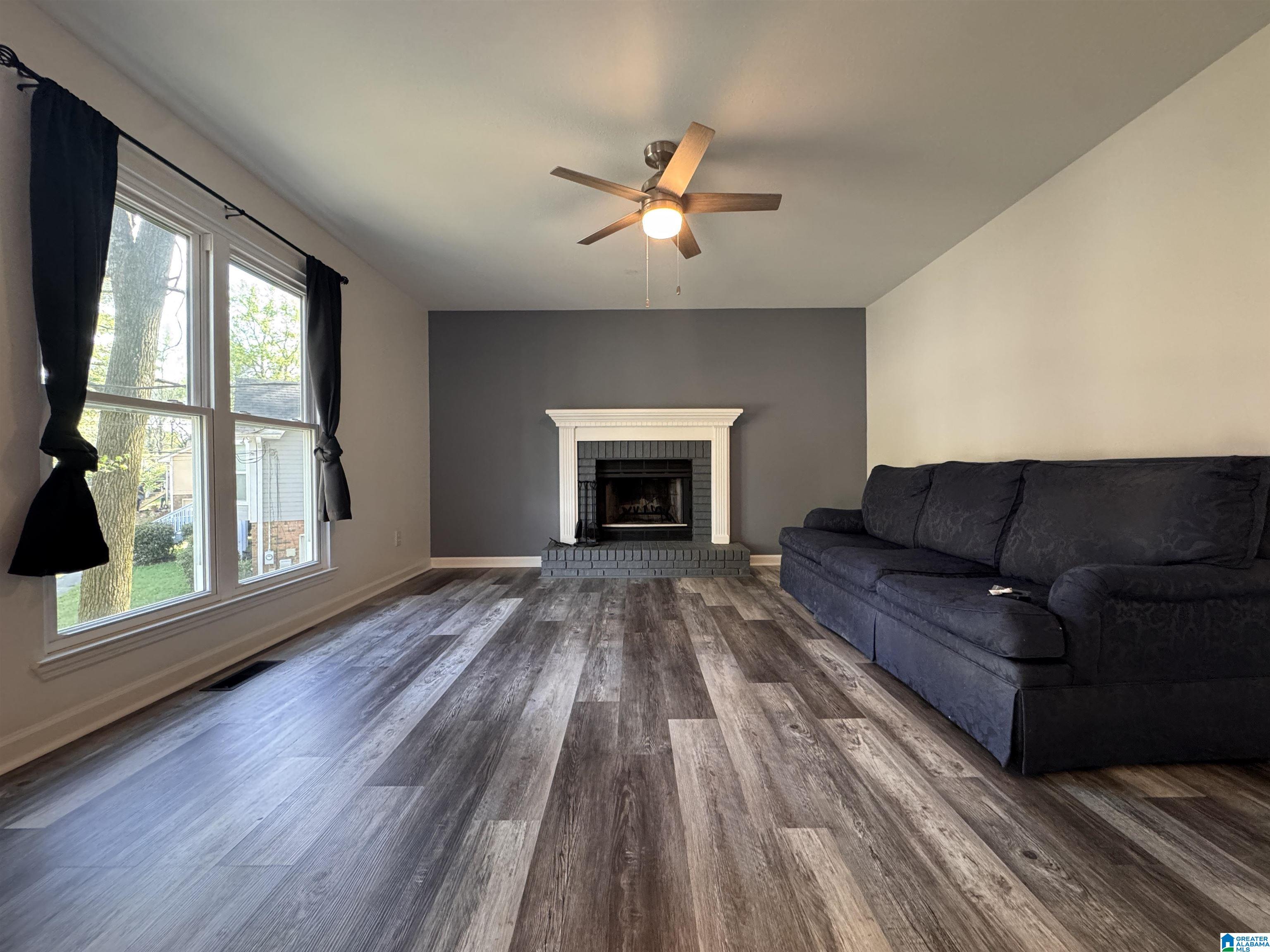 4812 CURTIS LANE