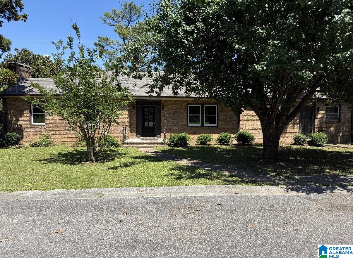 Photo 1 of 17 — 104 W HIGHLAND DRIVE, VINCENT, AL 35178