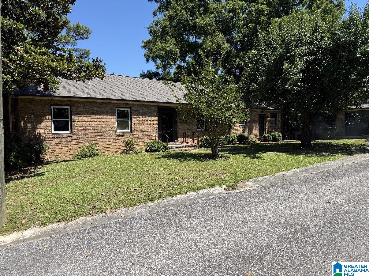 104 W HIGHLAND DRIVE