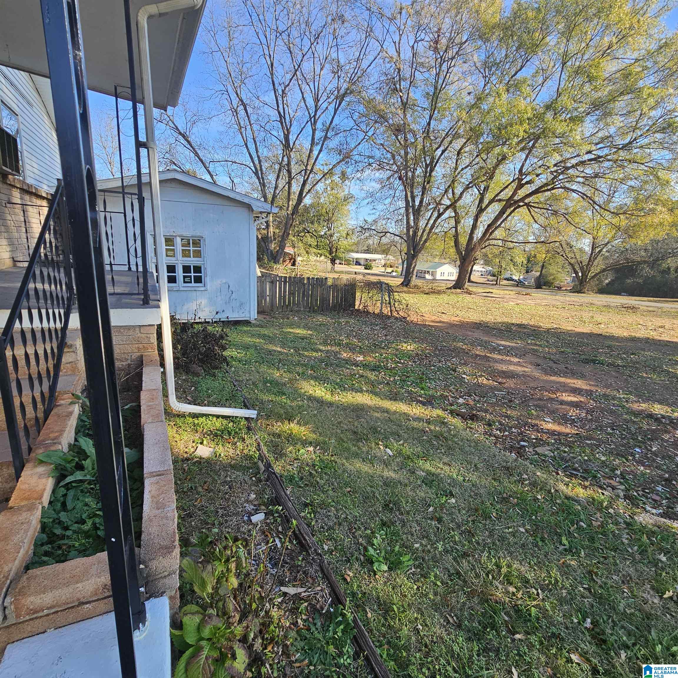 1809 GOLDEN SPRINGS ROAD