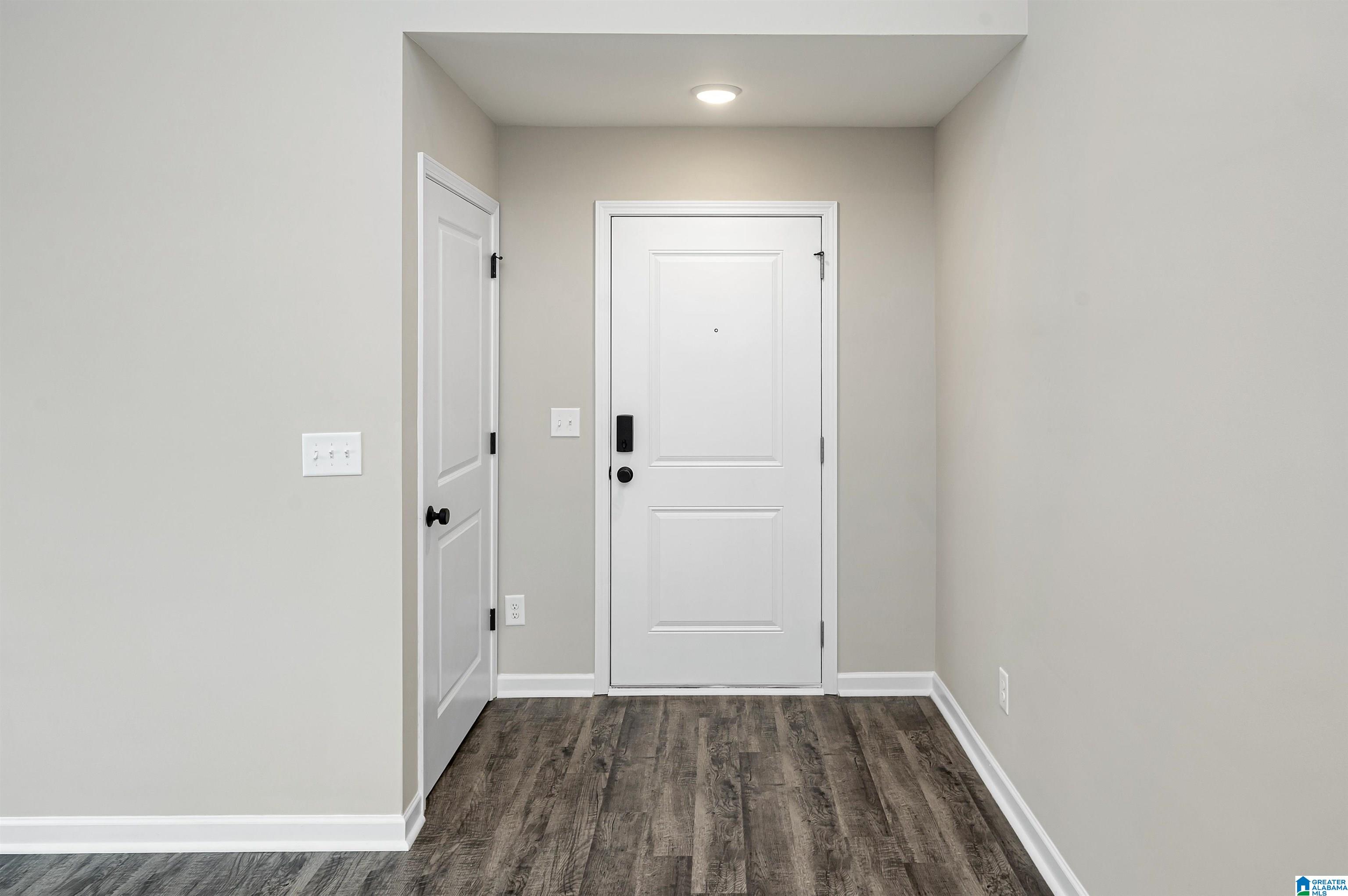 390 WOODLAND CIRCLE