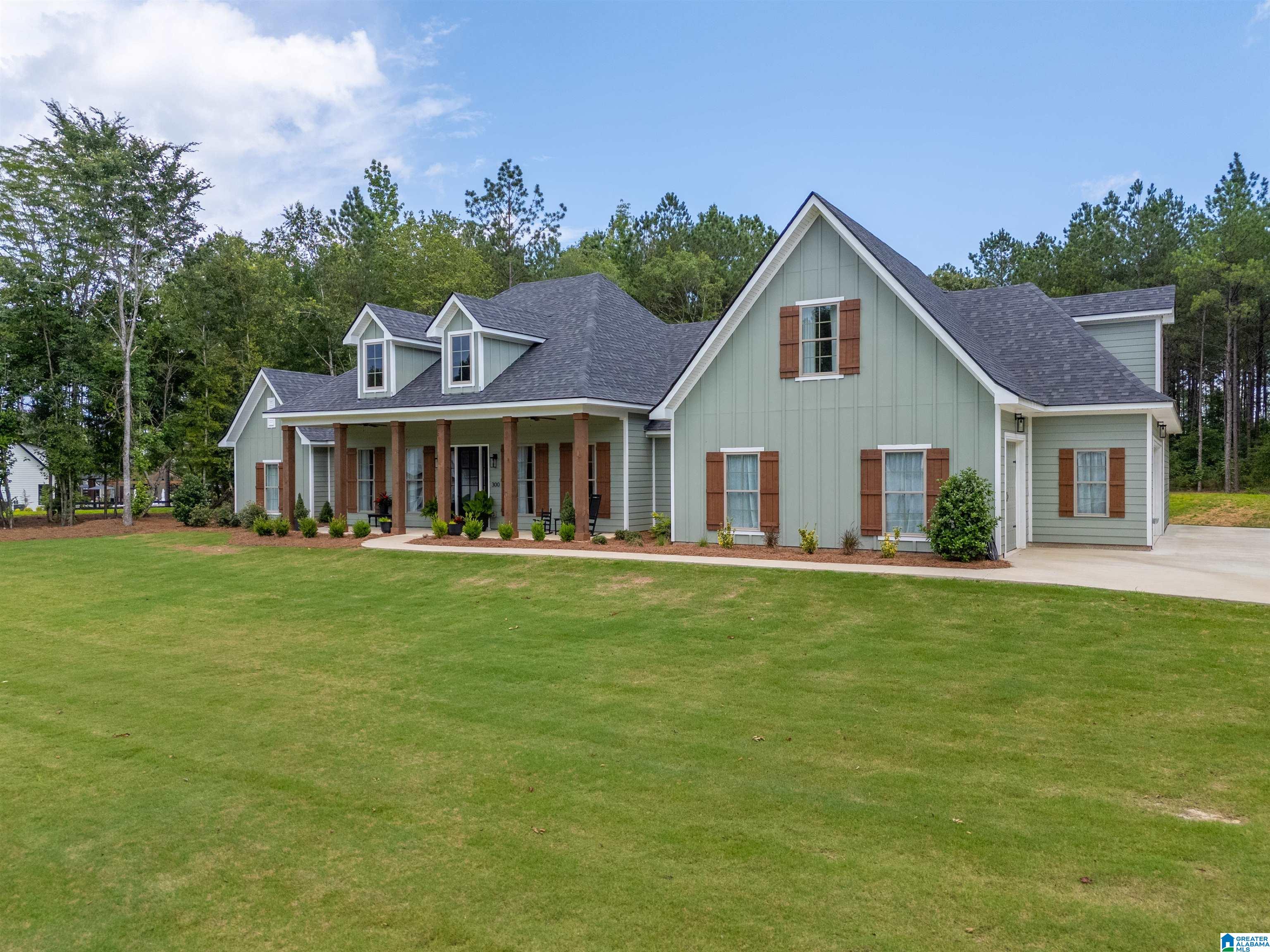 300 STONEWOOD TRAIL