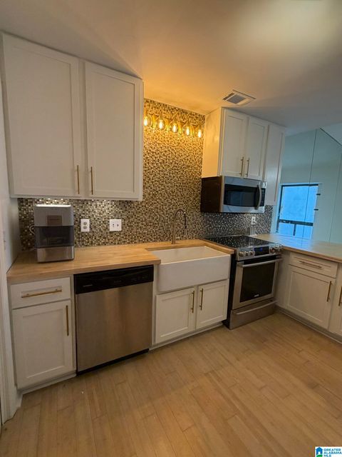 118 W GREEN 118 VESTAVIA HILLS AL 35243