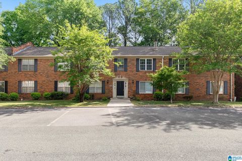 2033 MONTREAT PARKWAY D VESTAVIA HILLS AL 35216