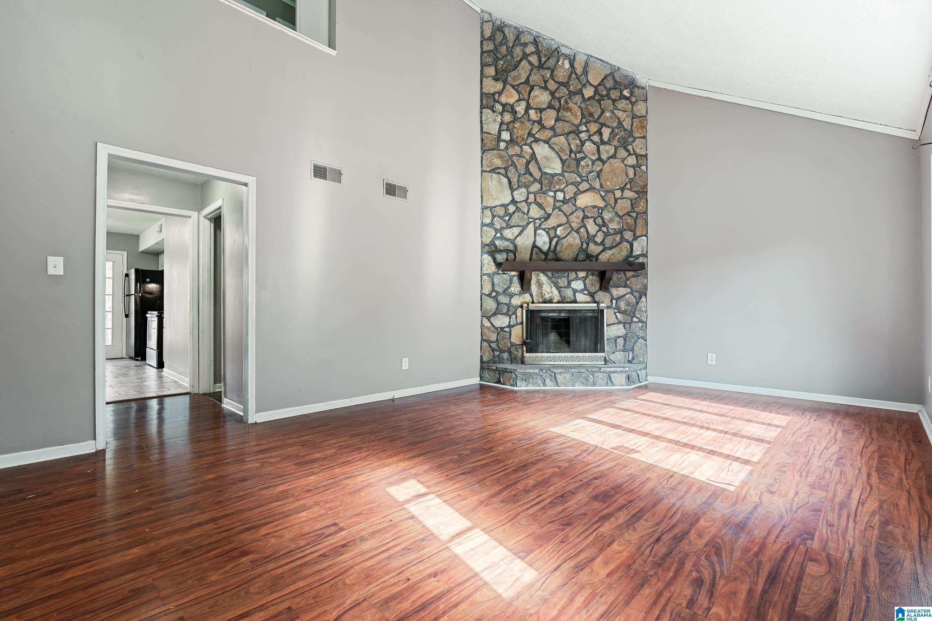 724 EASTERN MANOR LANE