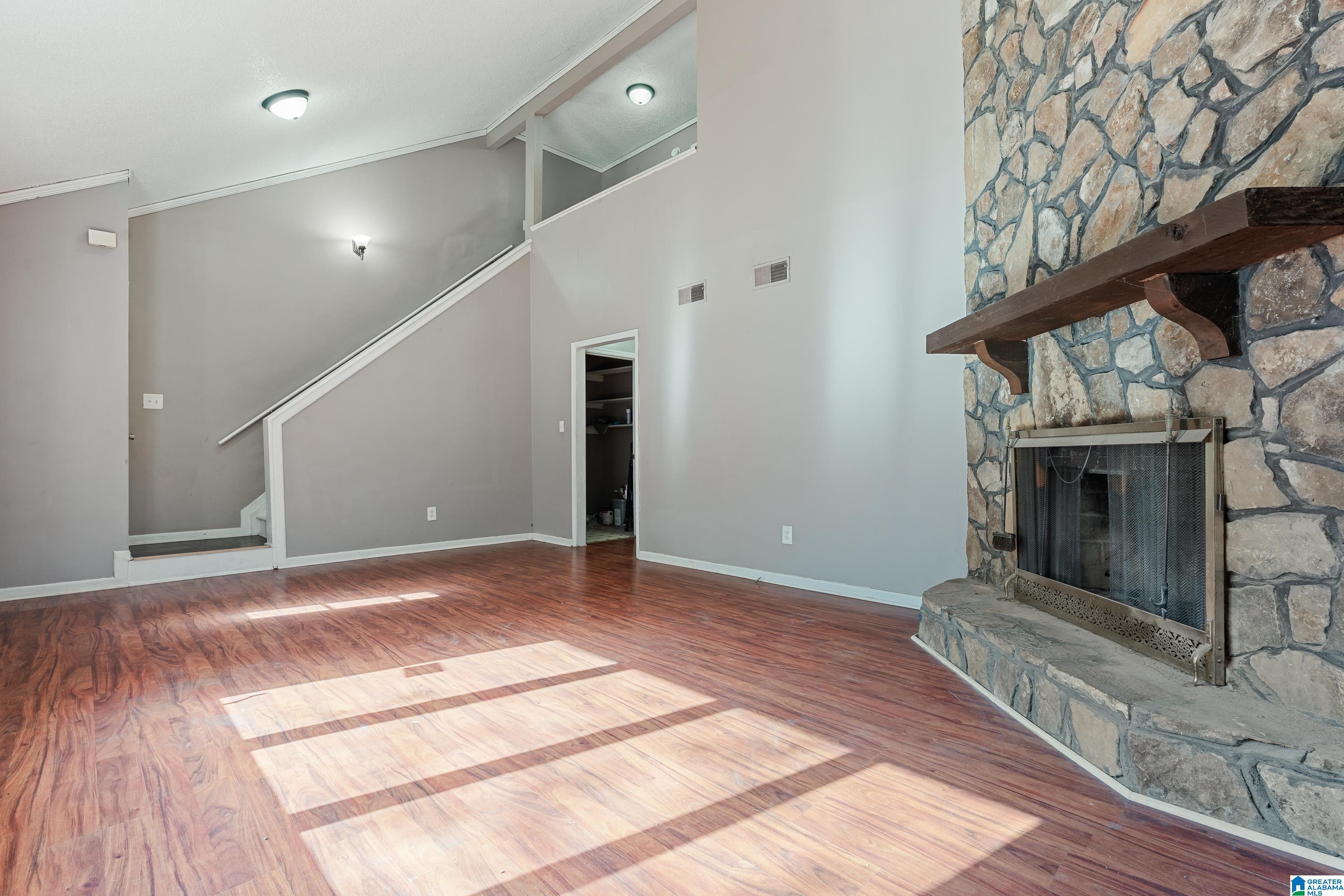 724 EASTERN MANOR LANE