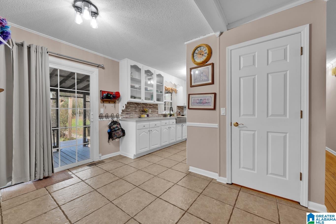 304 W 6TH STREET