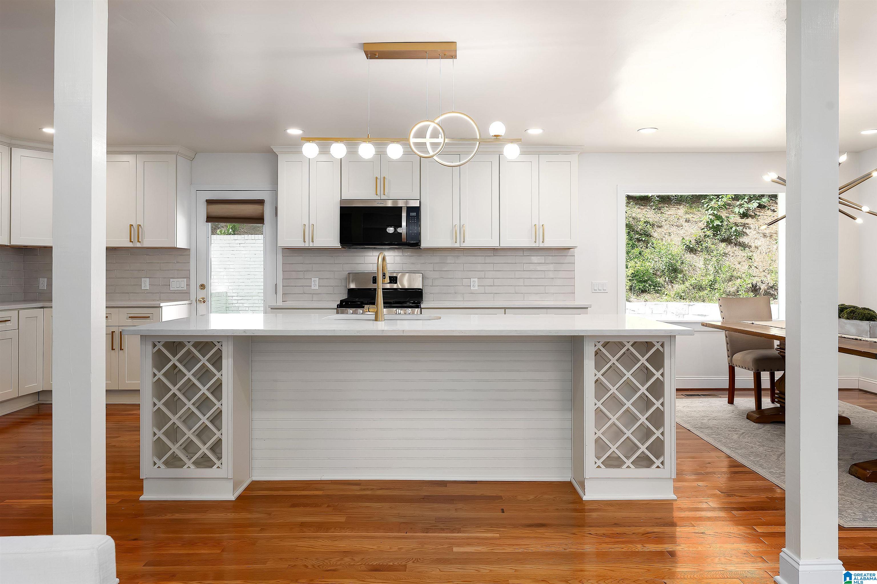 3633 LESLIE ANN ROAD