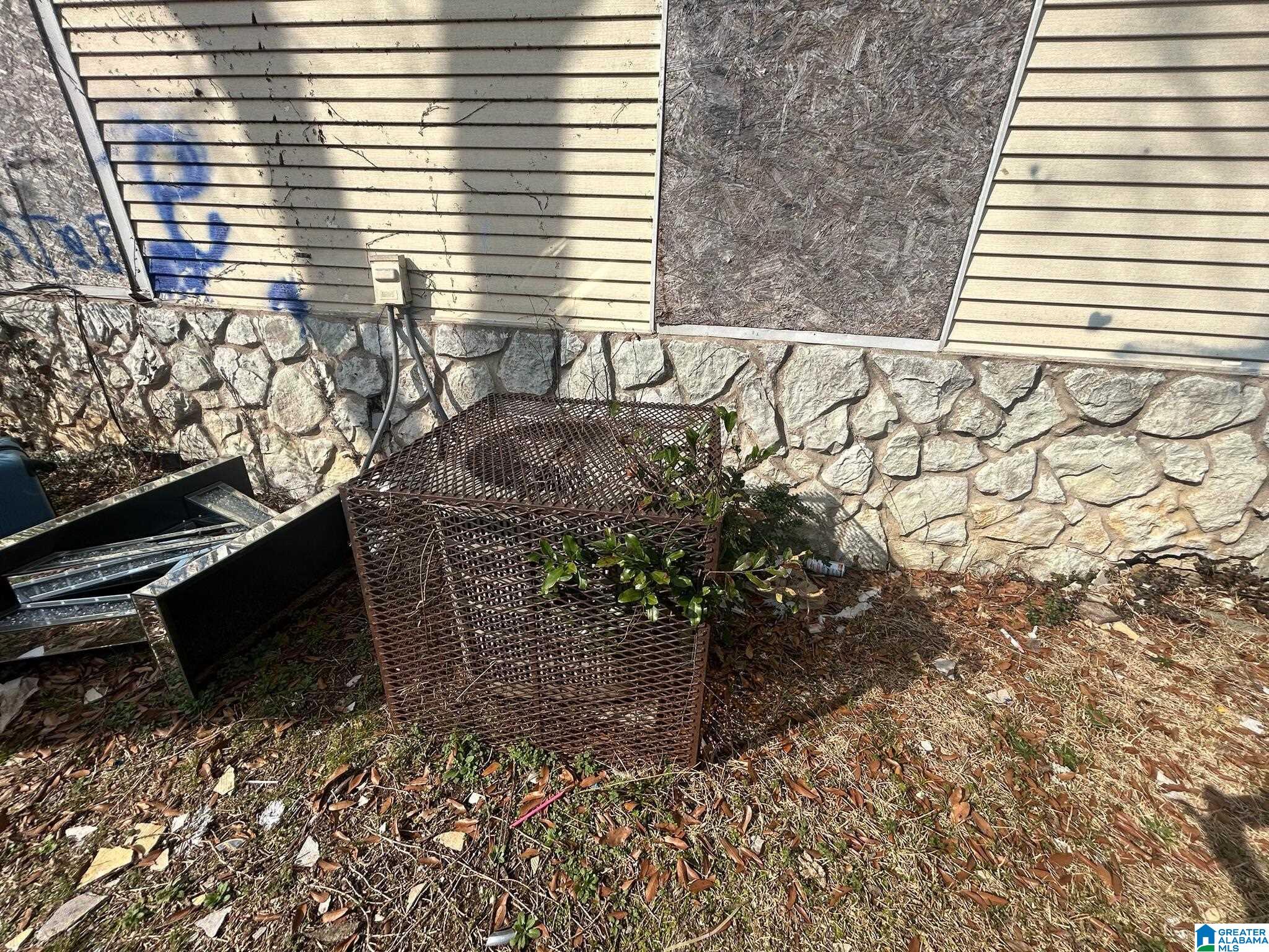 1825 MONROE AVENUE SW