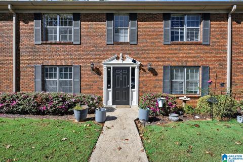 2060 MONTREAT DRIVE Unit C VESTAVIA HILLS AL 35216