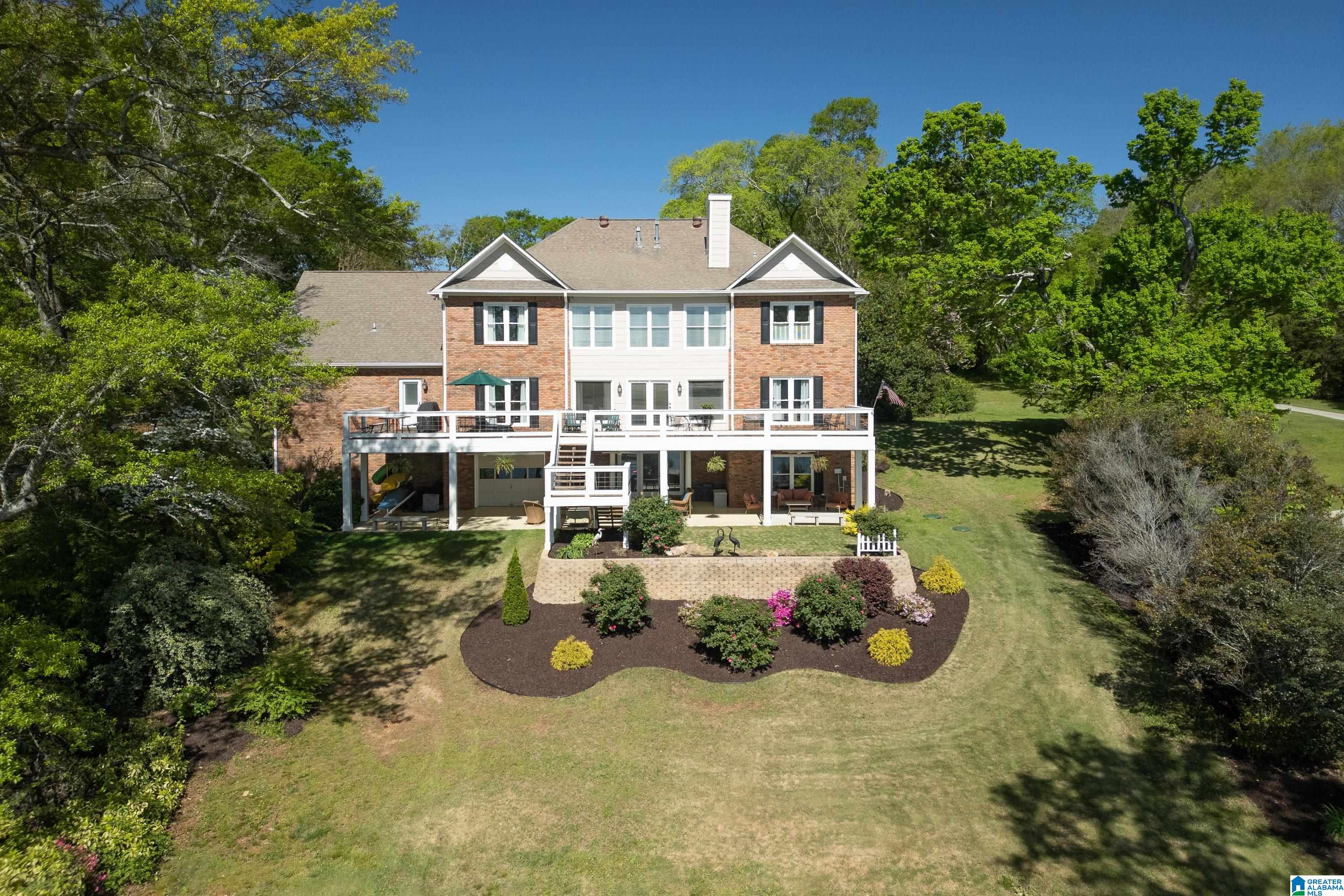 620 RIVER OAKS DRIVE