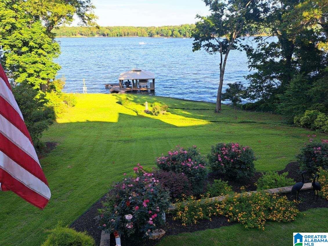 620 RIVER OAKS DRIVE
