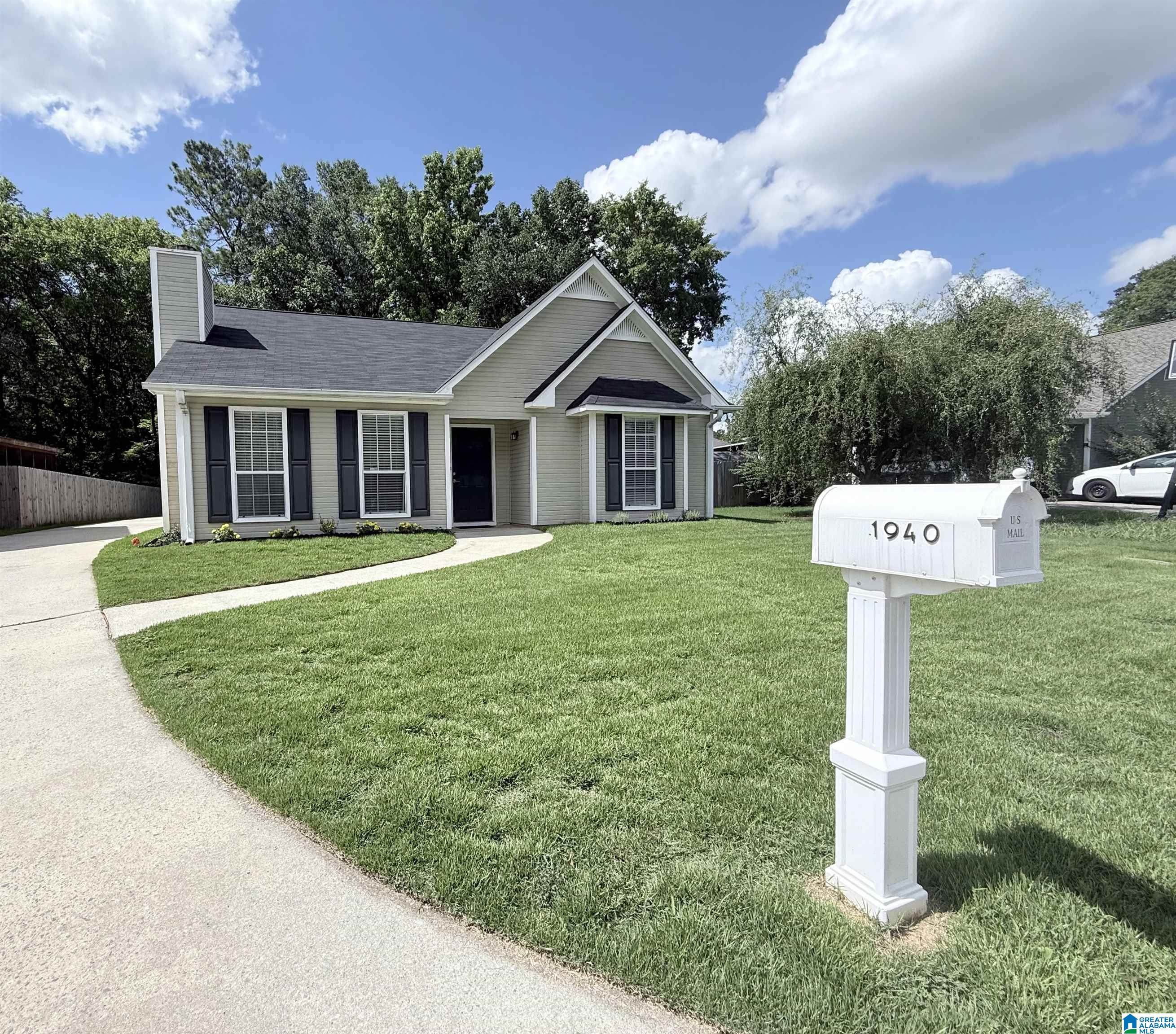Photo 1 of 21 — 1940 VENETIAN WAY, HELENA, AL 35080