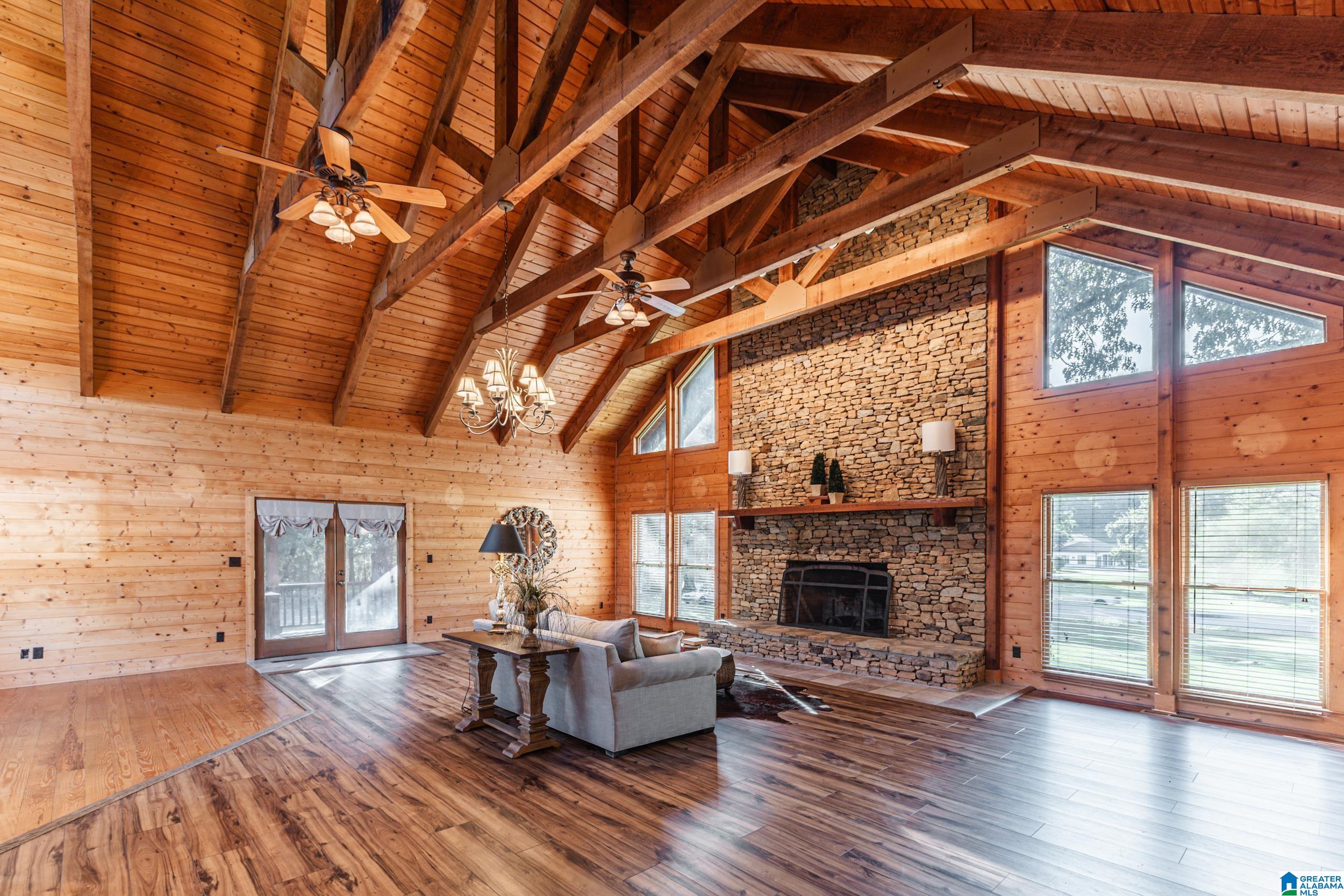 7046 WOLF CREEK ROAD