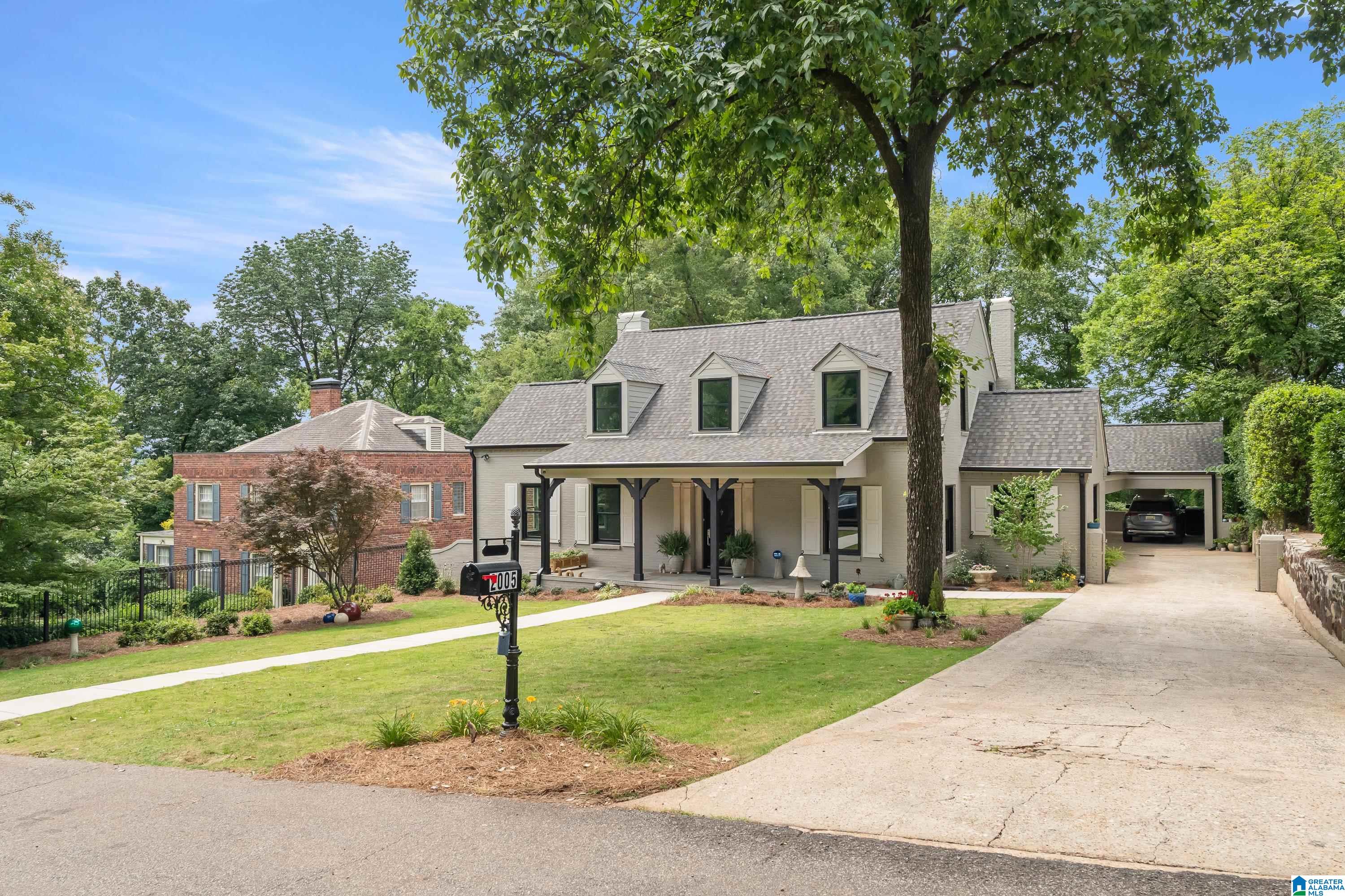 2005 WARWICK COURT