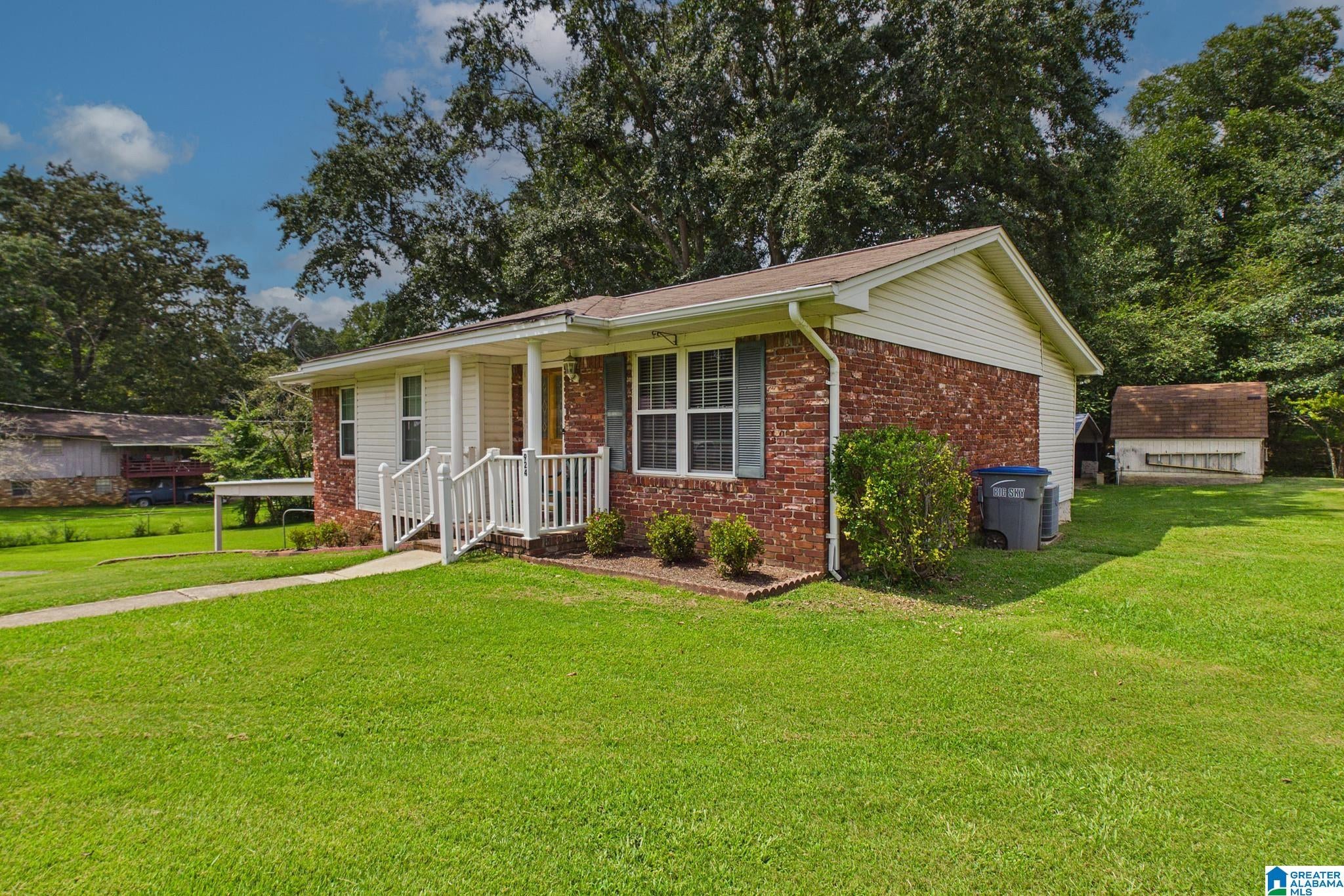 924 CRESTVIEW LANE