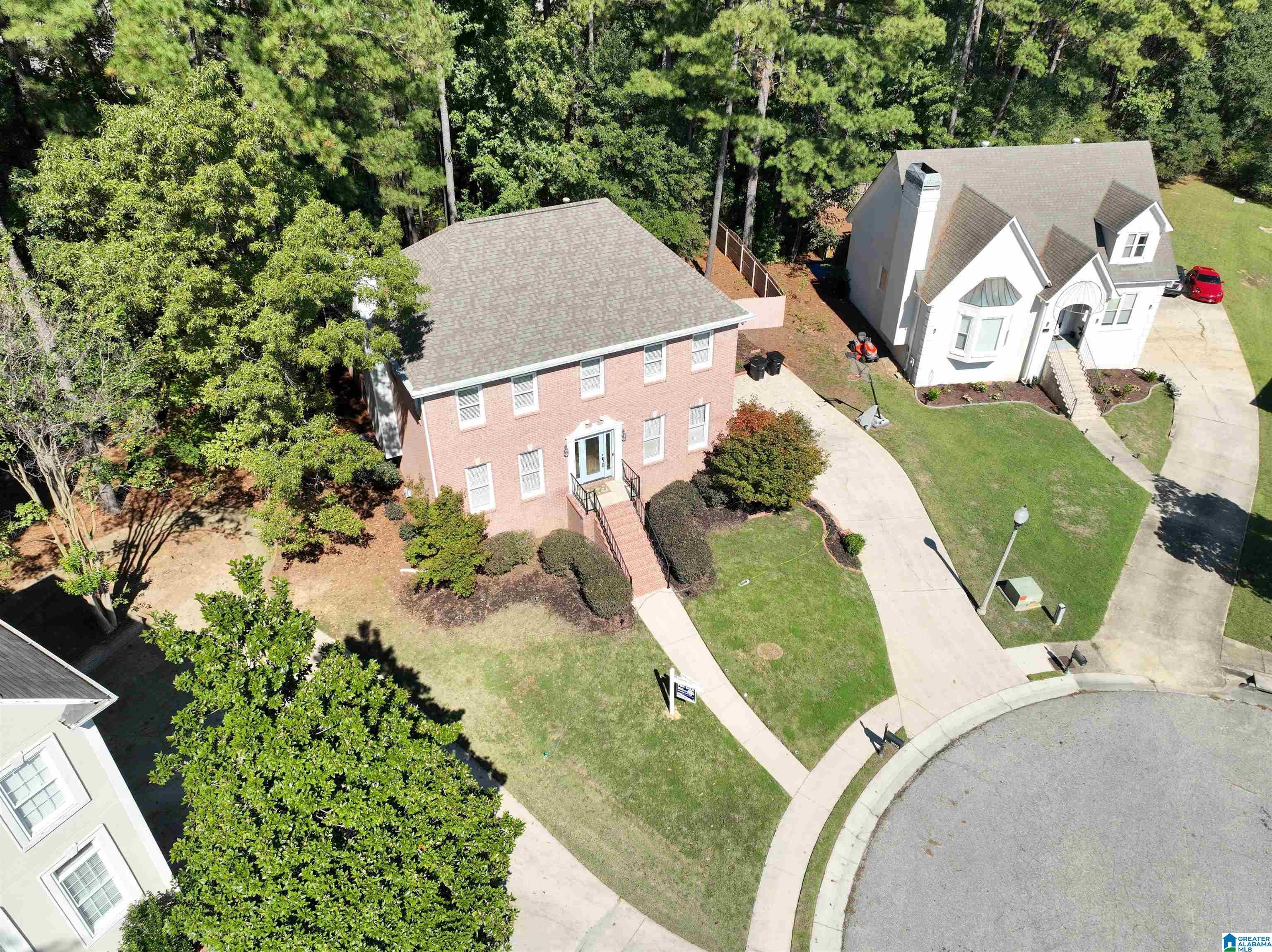 1009 LAKE SHORE CIRCLE