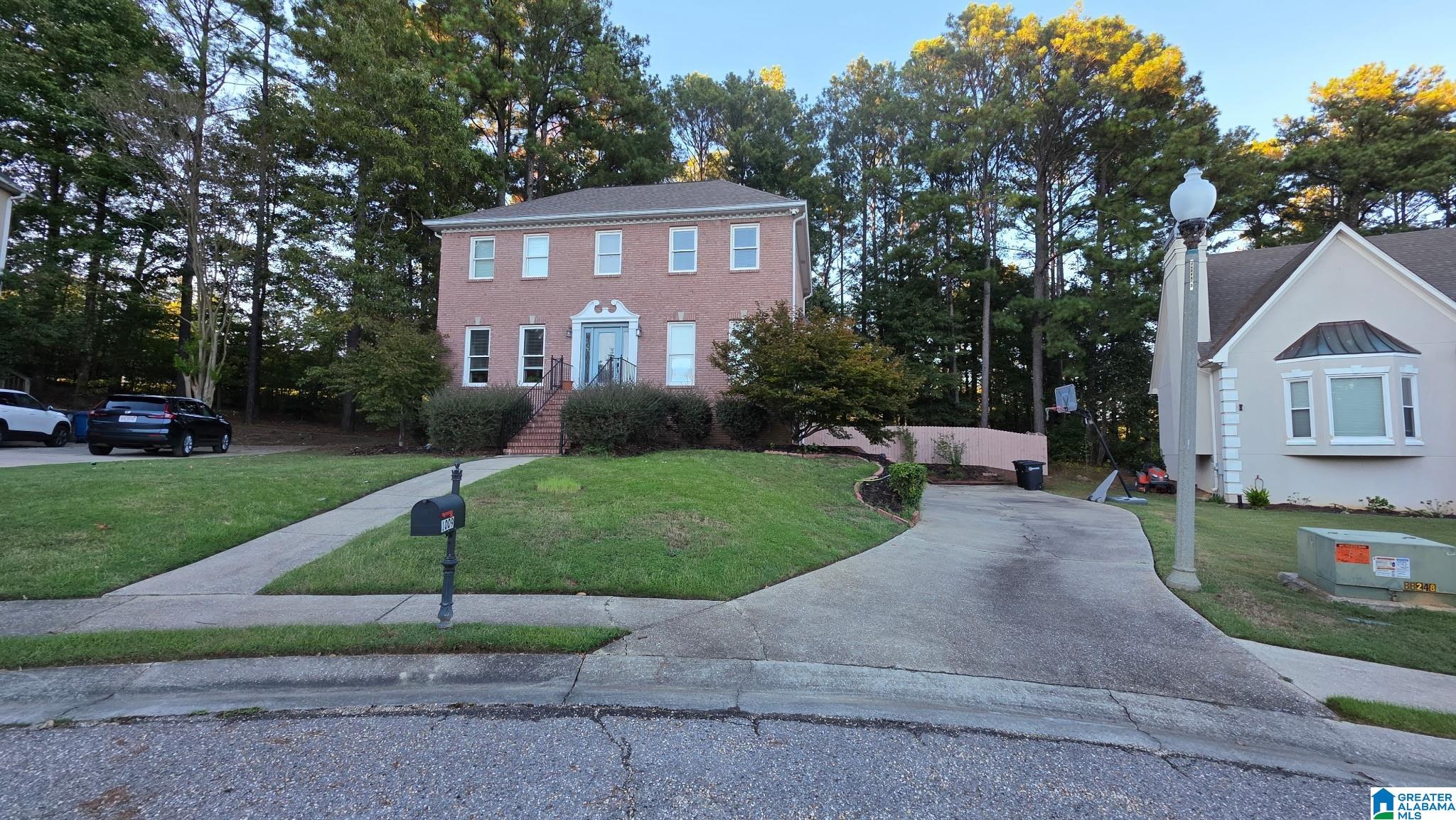 1009 LAKE SHORE CIRCLE