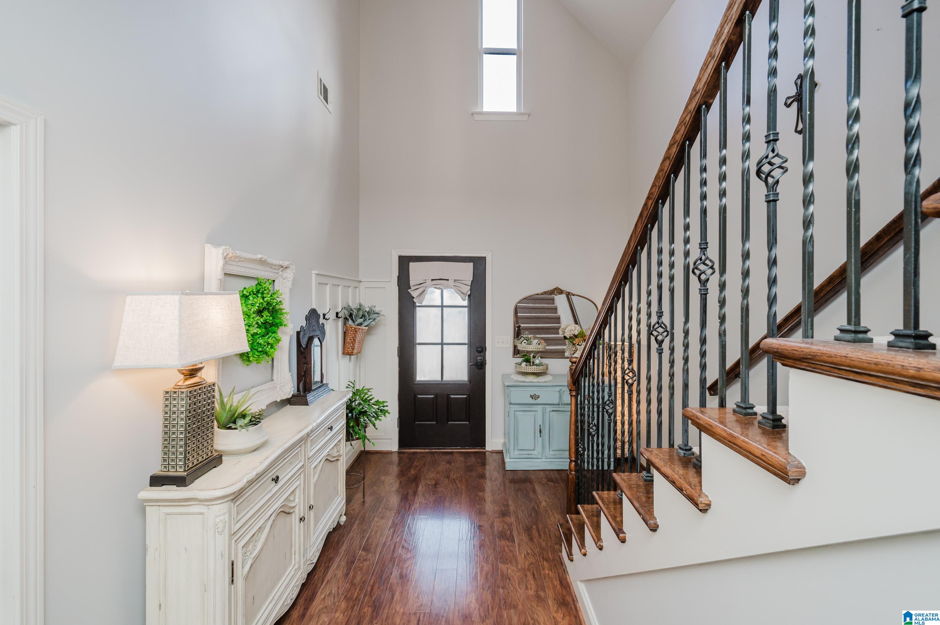 2039 SPRINGFIELD DRIVE