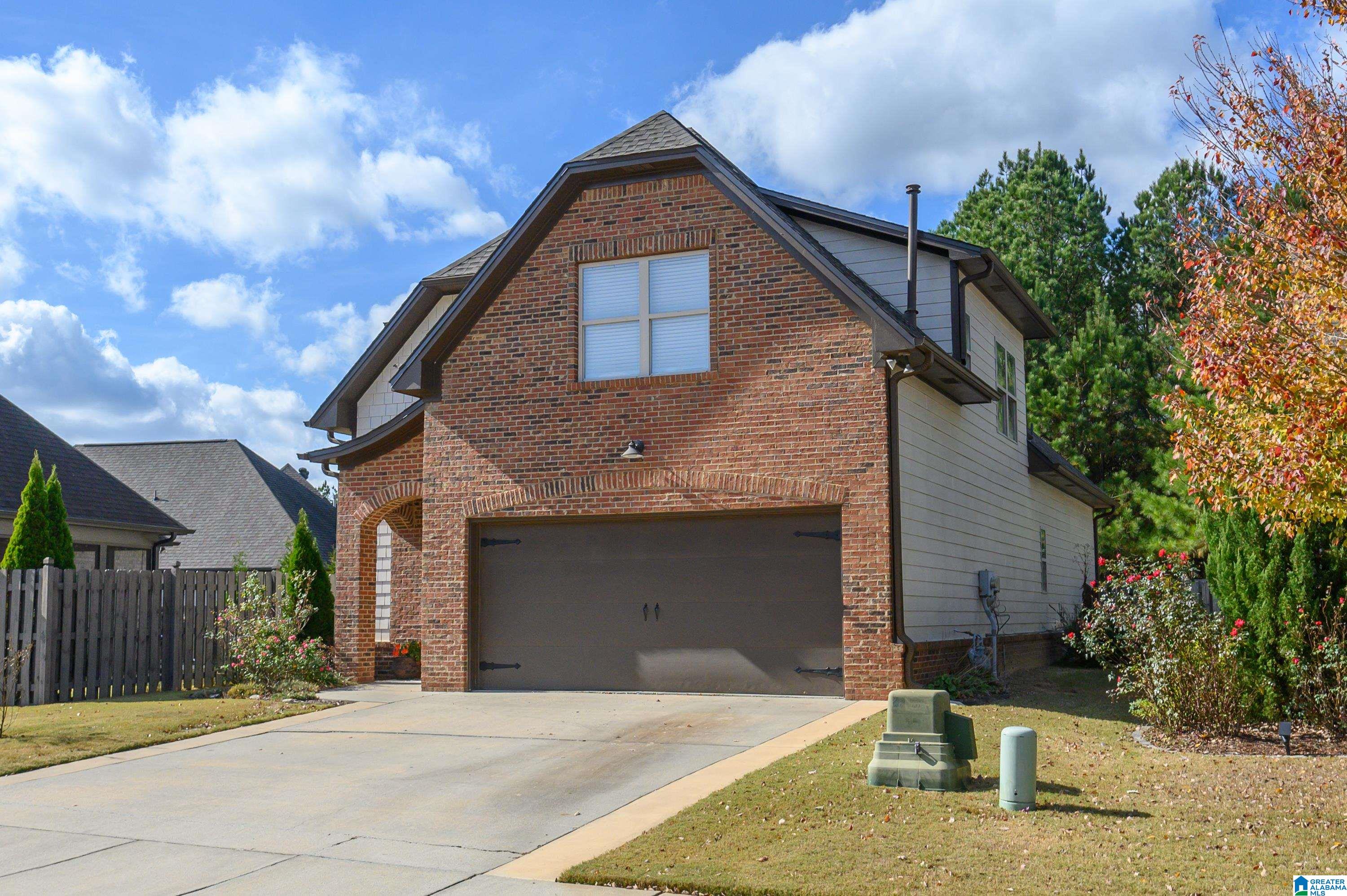 2039 SPRINGFIELD DRIVE