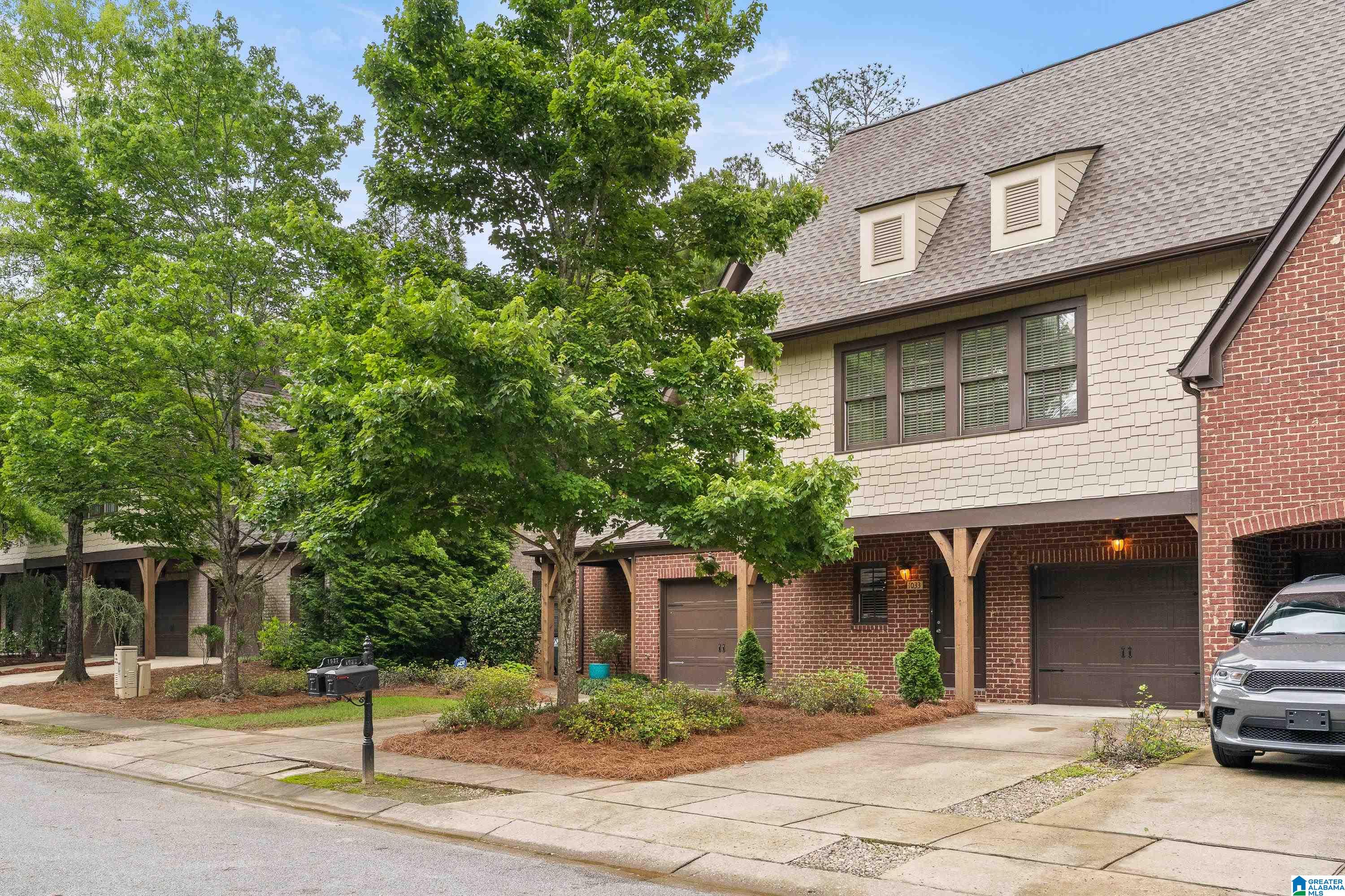 1033 INVERNESS COVE WAY